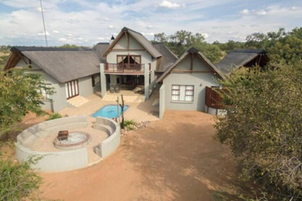 Zebula Golf and Wildlife Estate - Hornbill Paradise Pax 8 - Moi Signature Luxury villa view 3