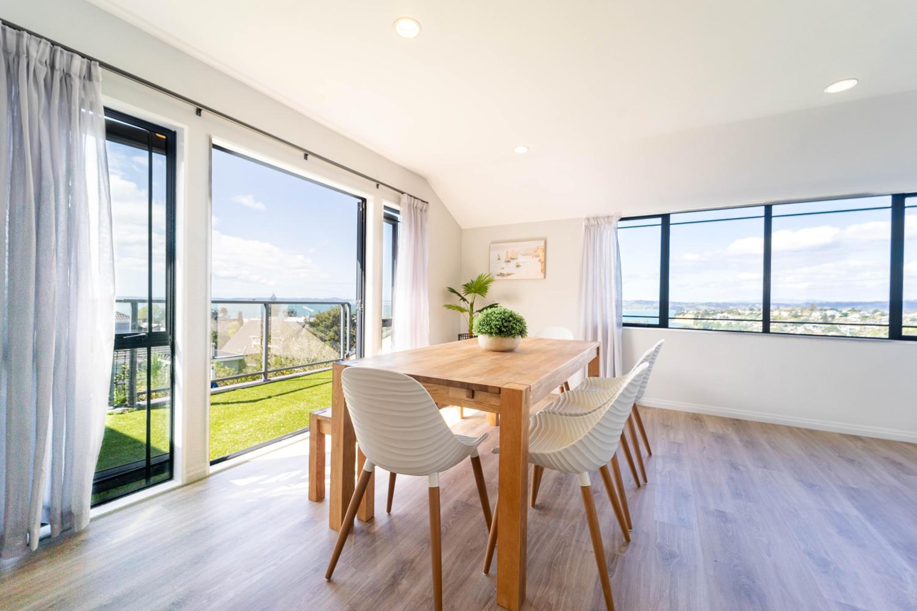 Family Friendly Oceanview Howick Home - Pets+ view 2