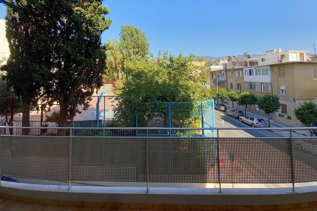 Renovated modern 3bdr flat w/balcony