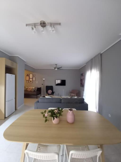 Renovated modern 3bdr flat w/balcony
