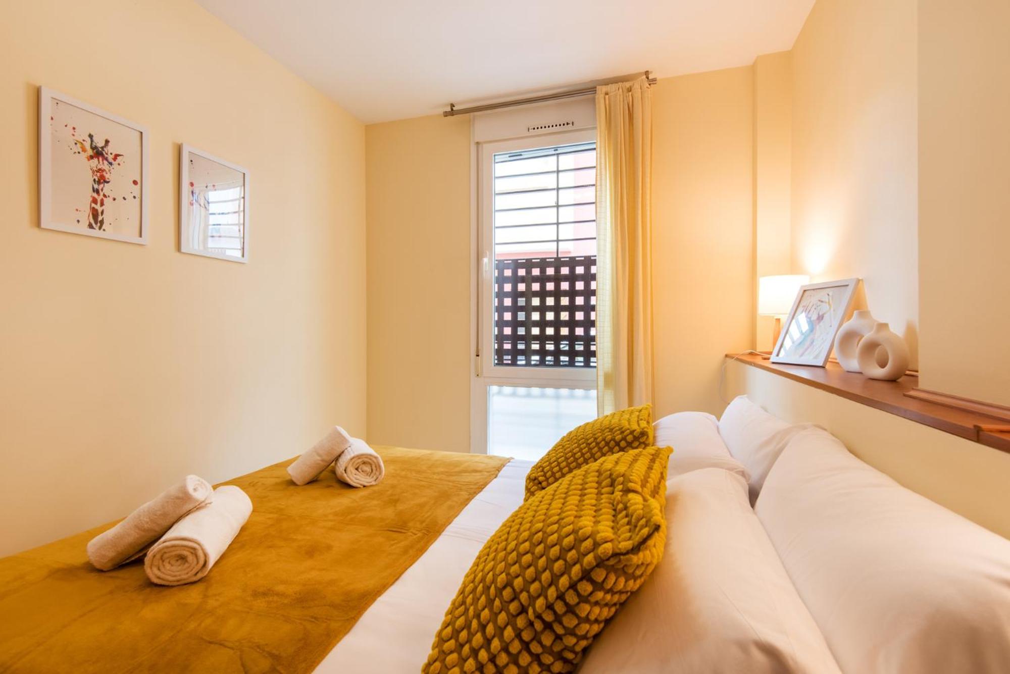 VICTORIA SQUARE- CENTER Apartment