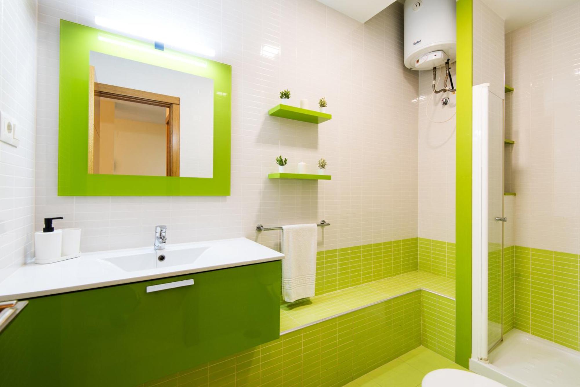 VICTORIA SQUARE- CENTER Apartment