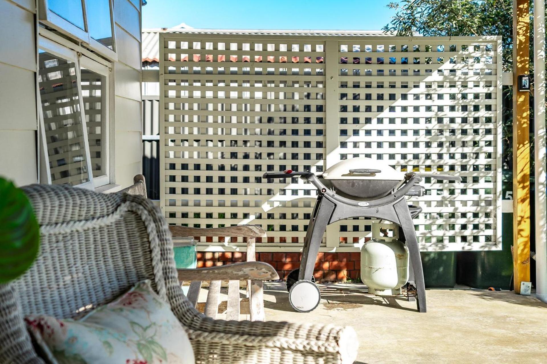 Peaceful Seaside Cottage