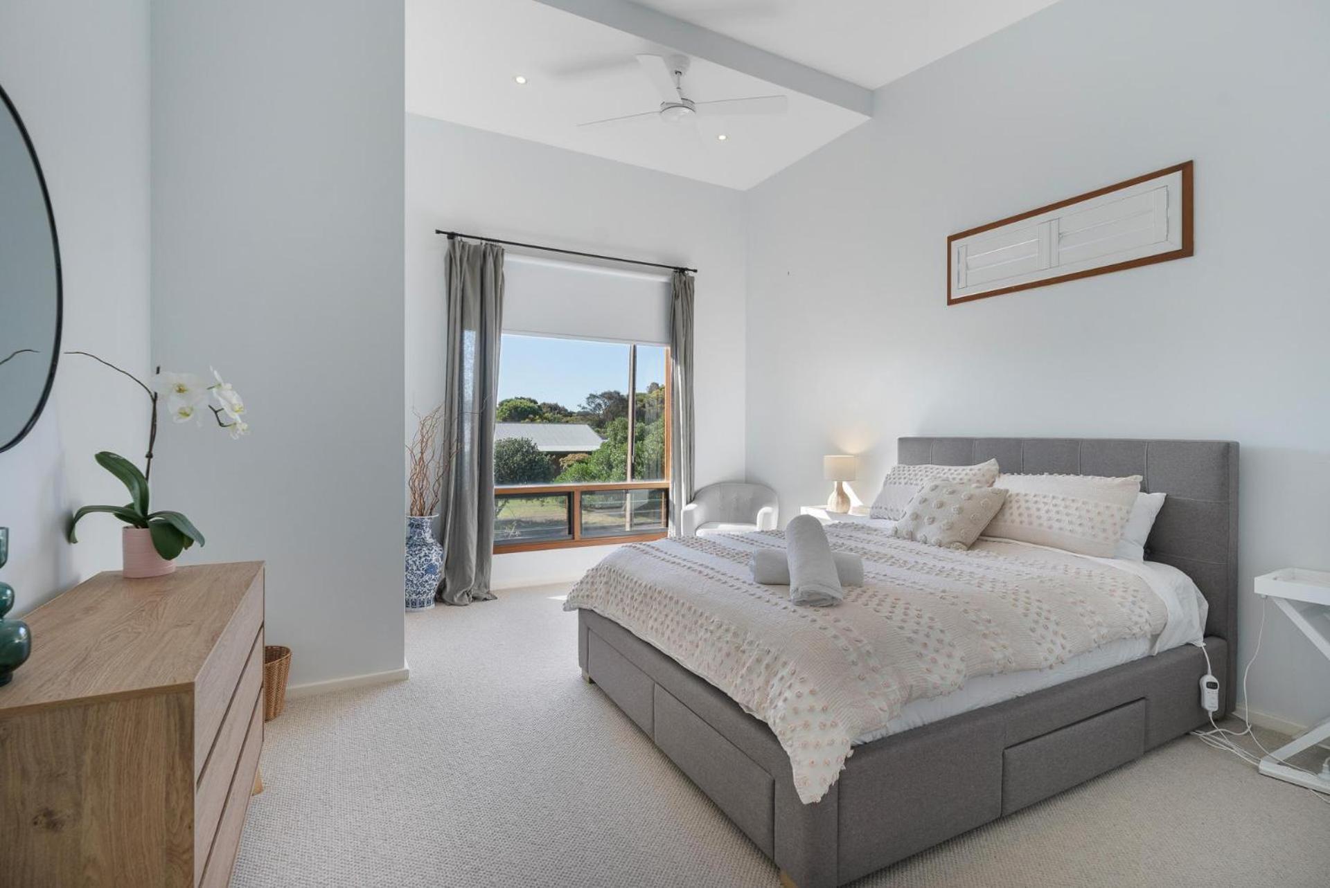 Sea View Timber Escape