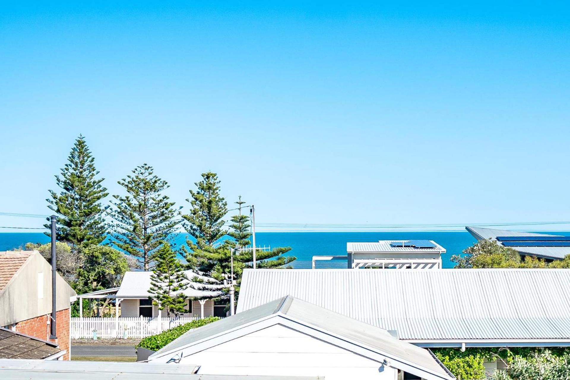Sea View Timber Escape
