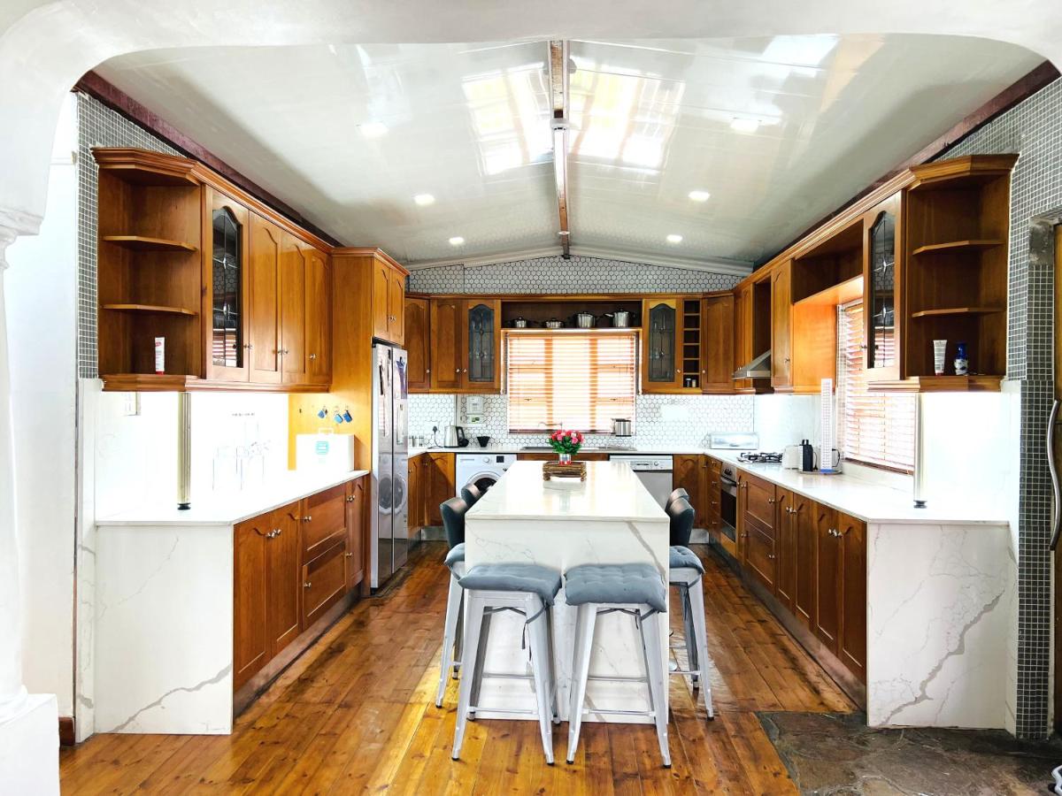 Sharods Self-catering Guesthouse