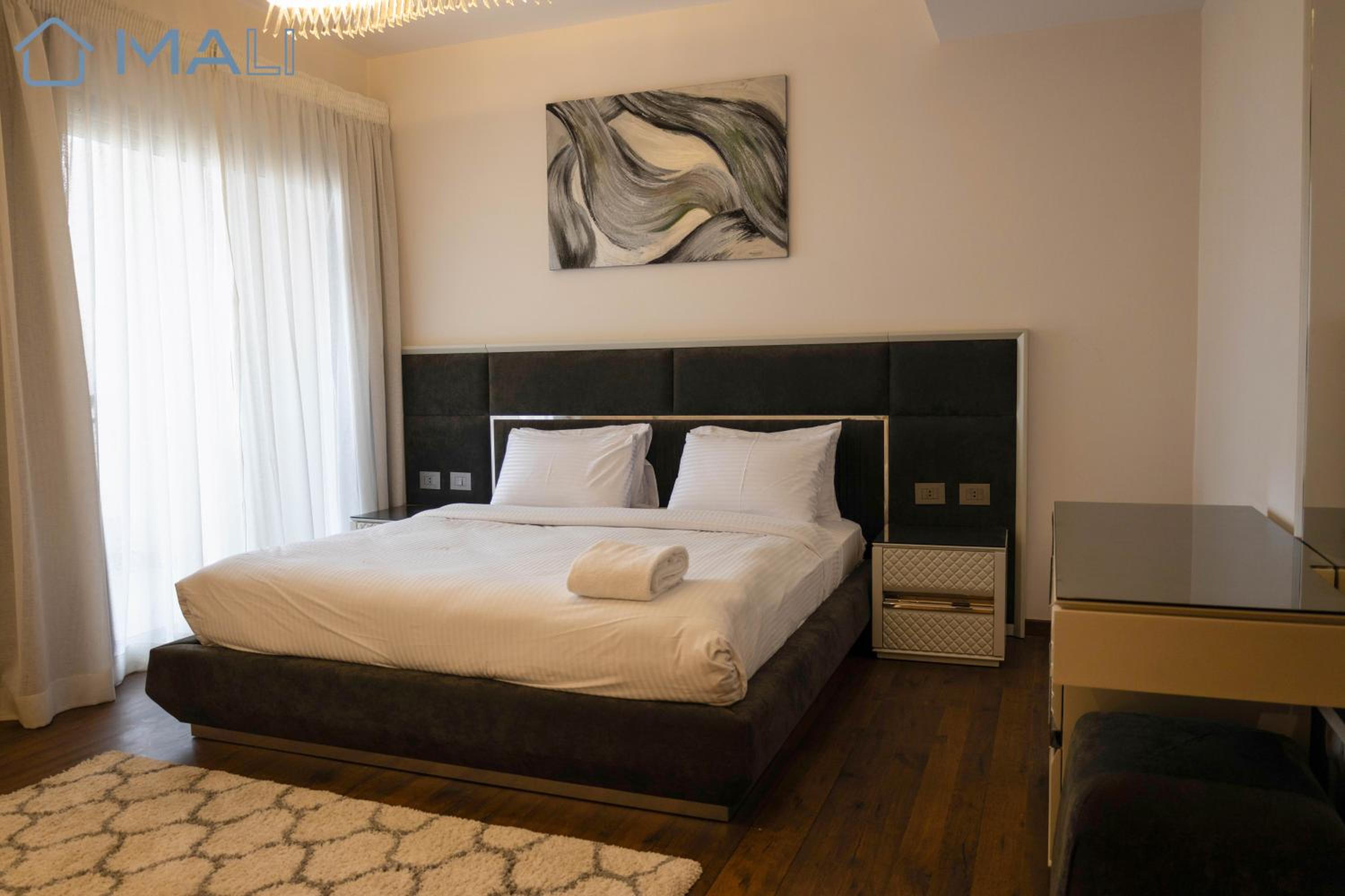 Cairo Festival Elegant 3BR Apartment