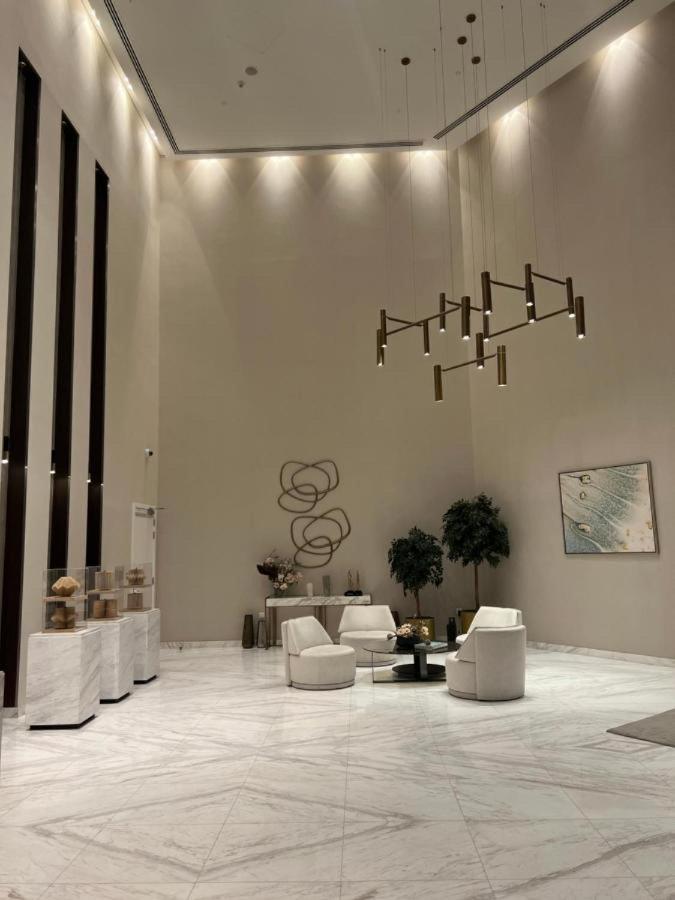 Burj Khalifa view, 3 Bedroom Apartment in Boulevard Point, Connected to Dubai Mall
