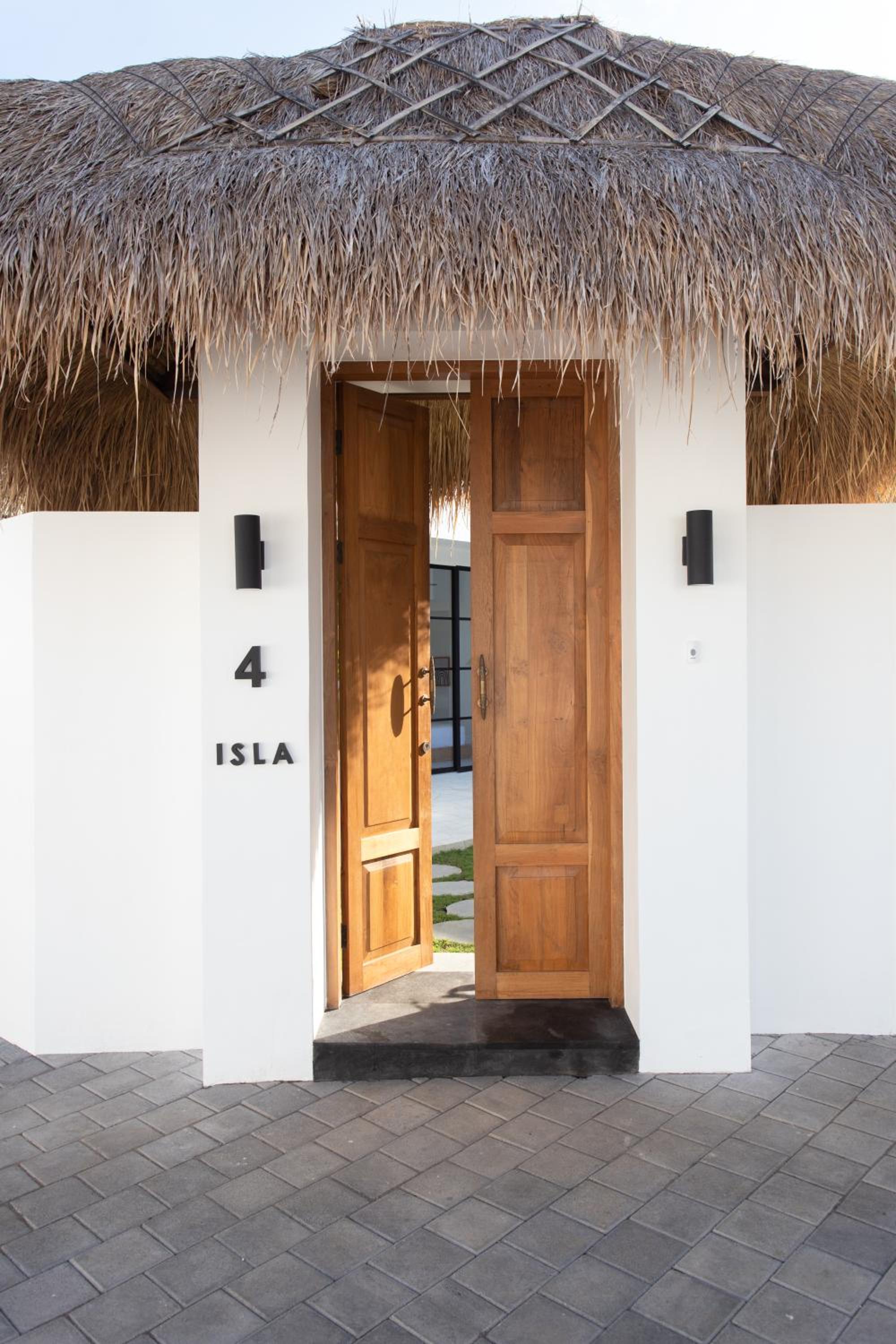 Hotel The Young Villas - Uluwatu - Image 1