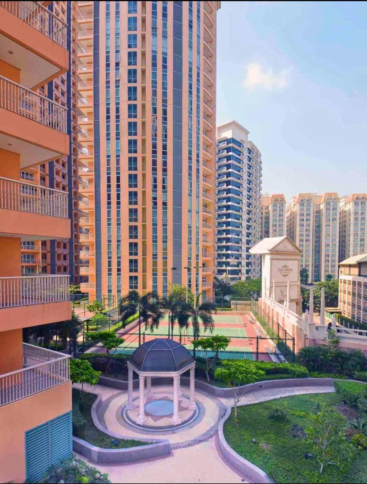 Cozy Place @ Venice Luxury Residences view 4