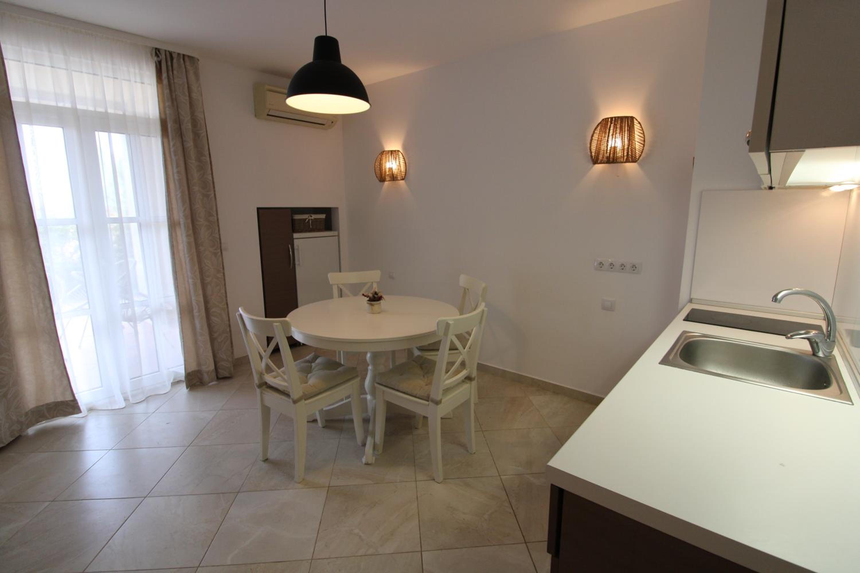 Flores Garden - Menada Apartments