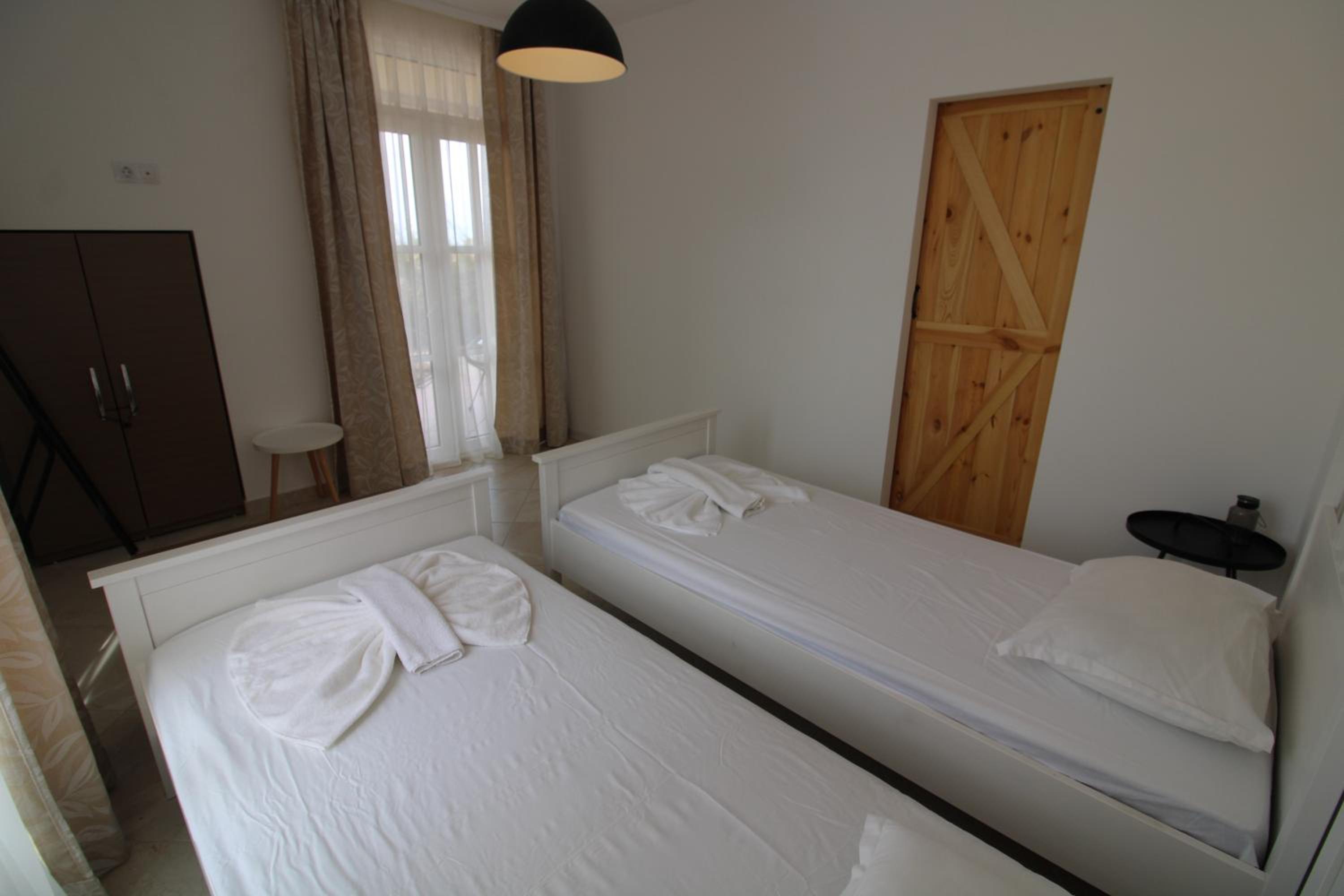 Flores Garden - Menada Apartments