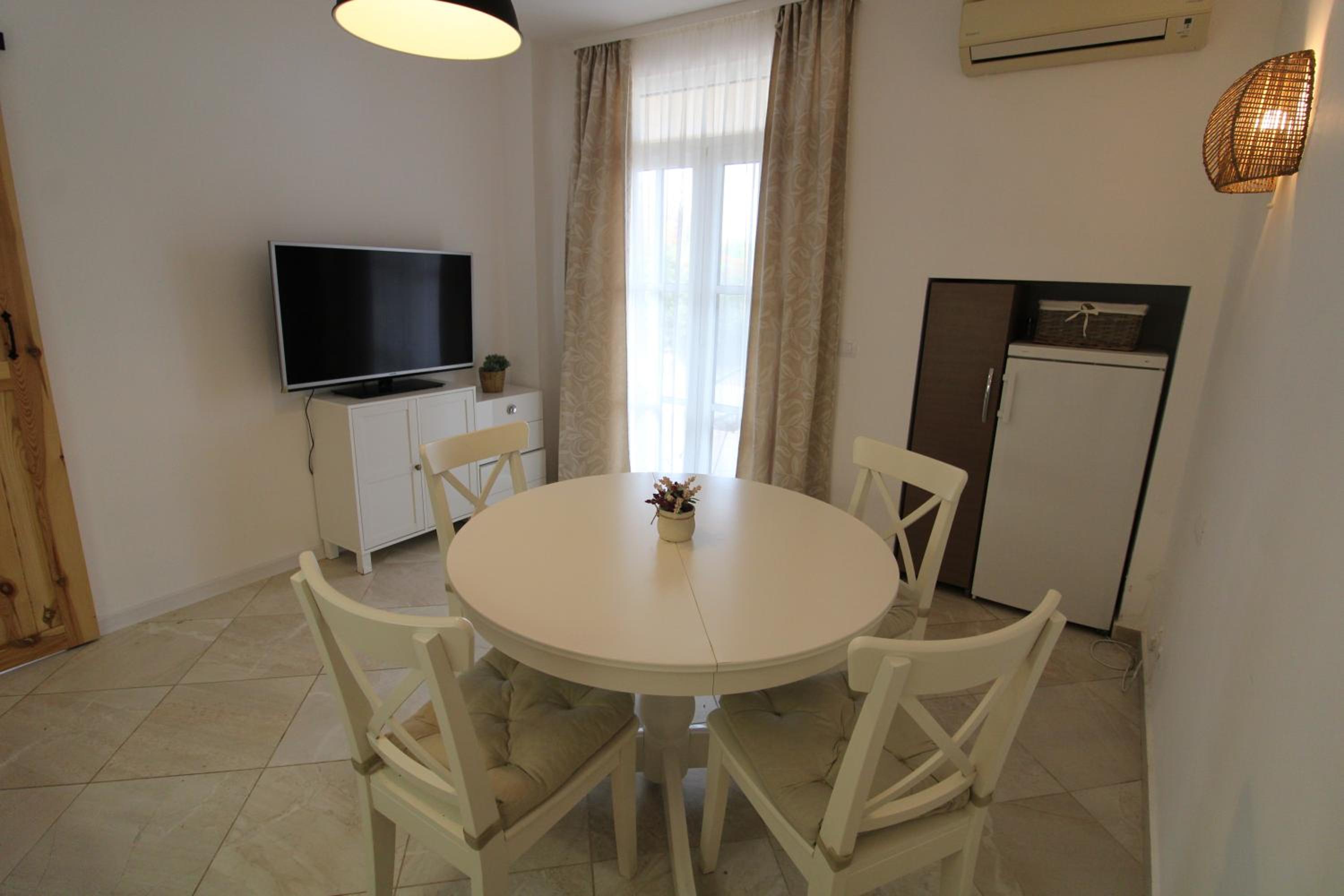 Flores Garden - Menada Apartments
