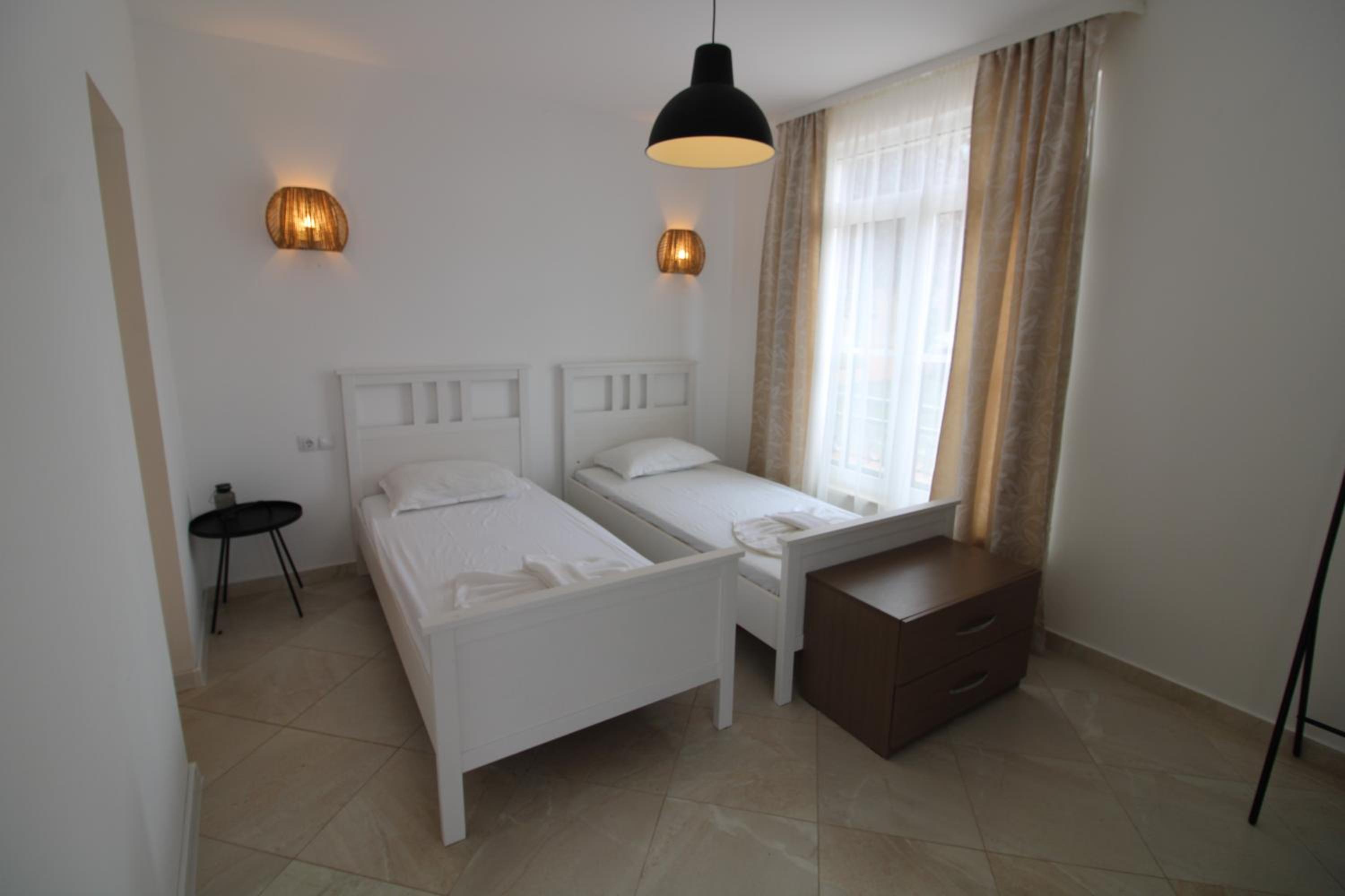 Flores Garden - Menada Apartments