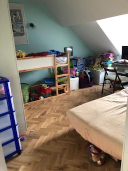 Stay in maison de metre in Etterbeek