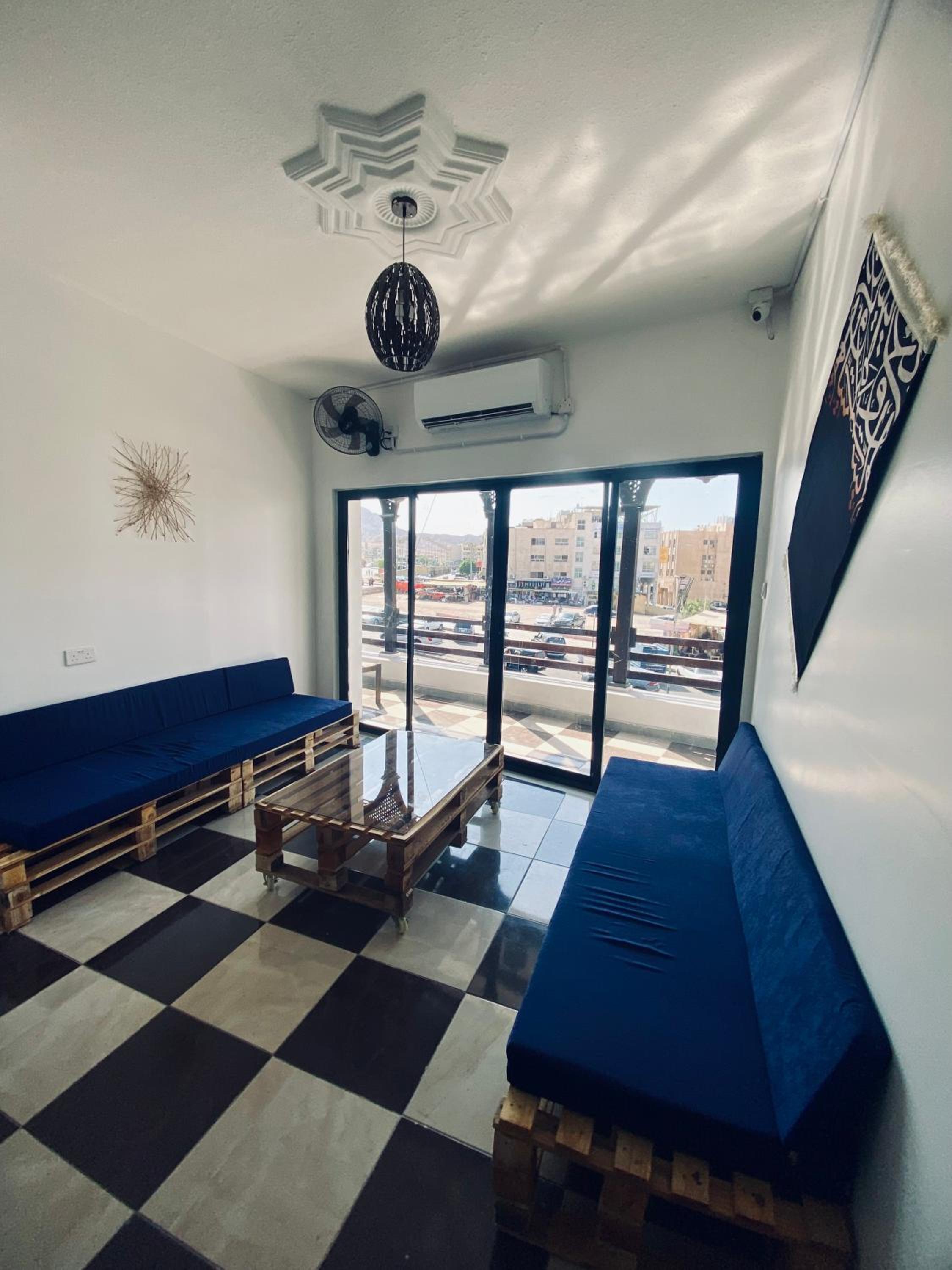 lounge