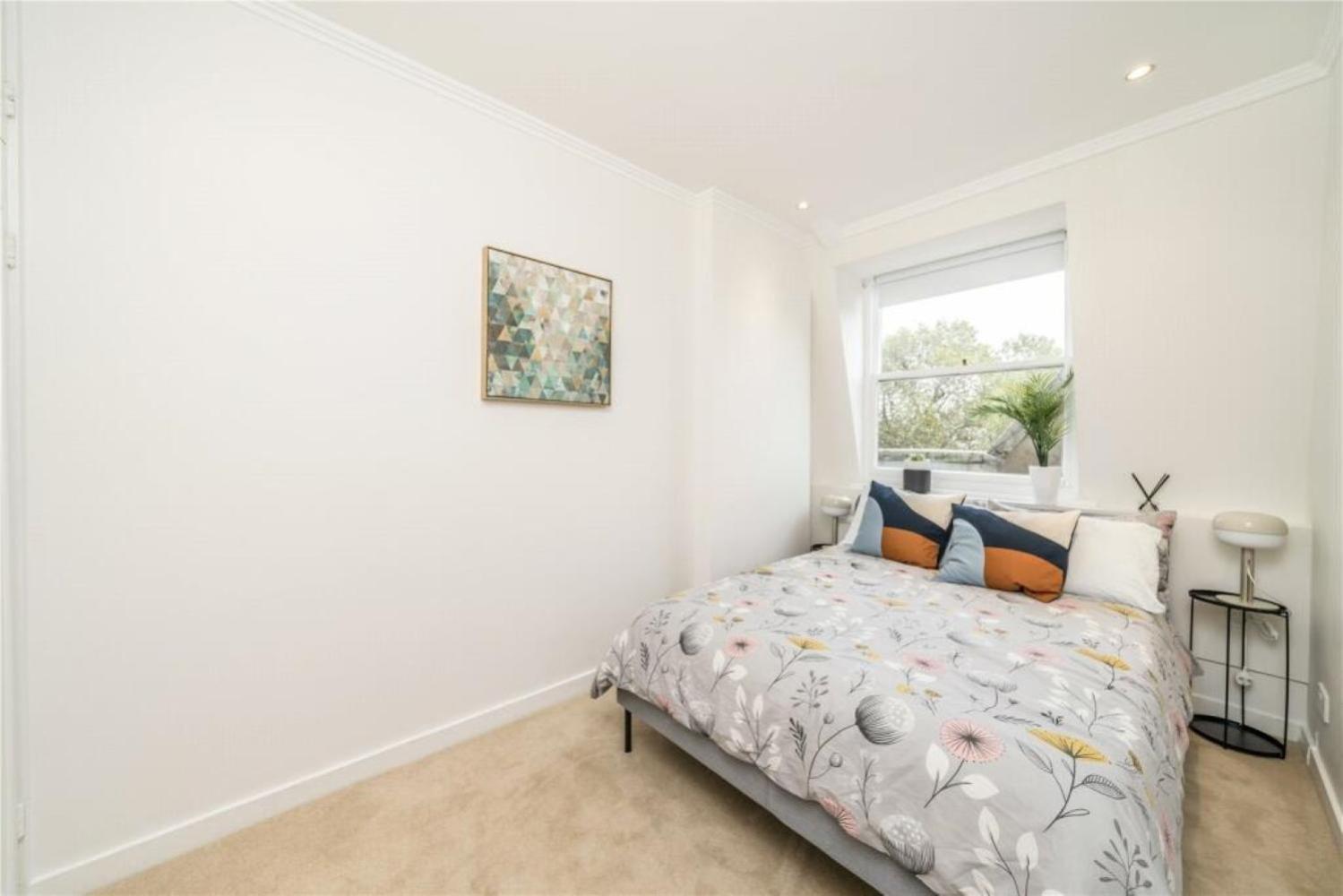 BOND STREET STATION 2 BED FLAT