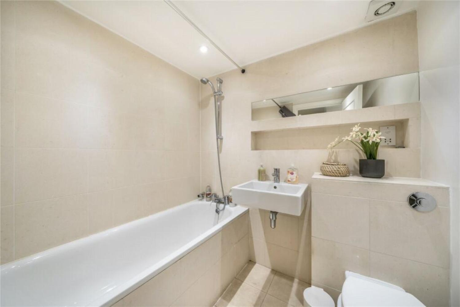 BOND STREET STATION 2 BED FLAT