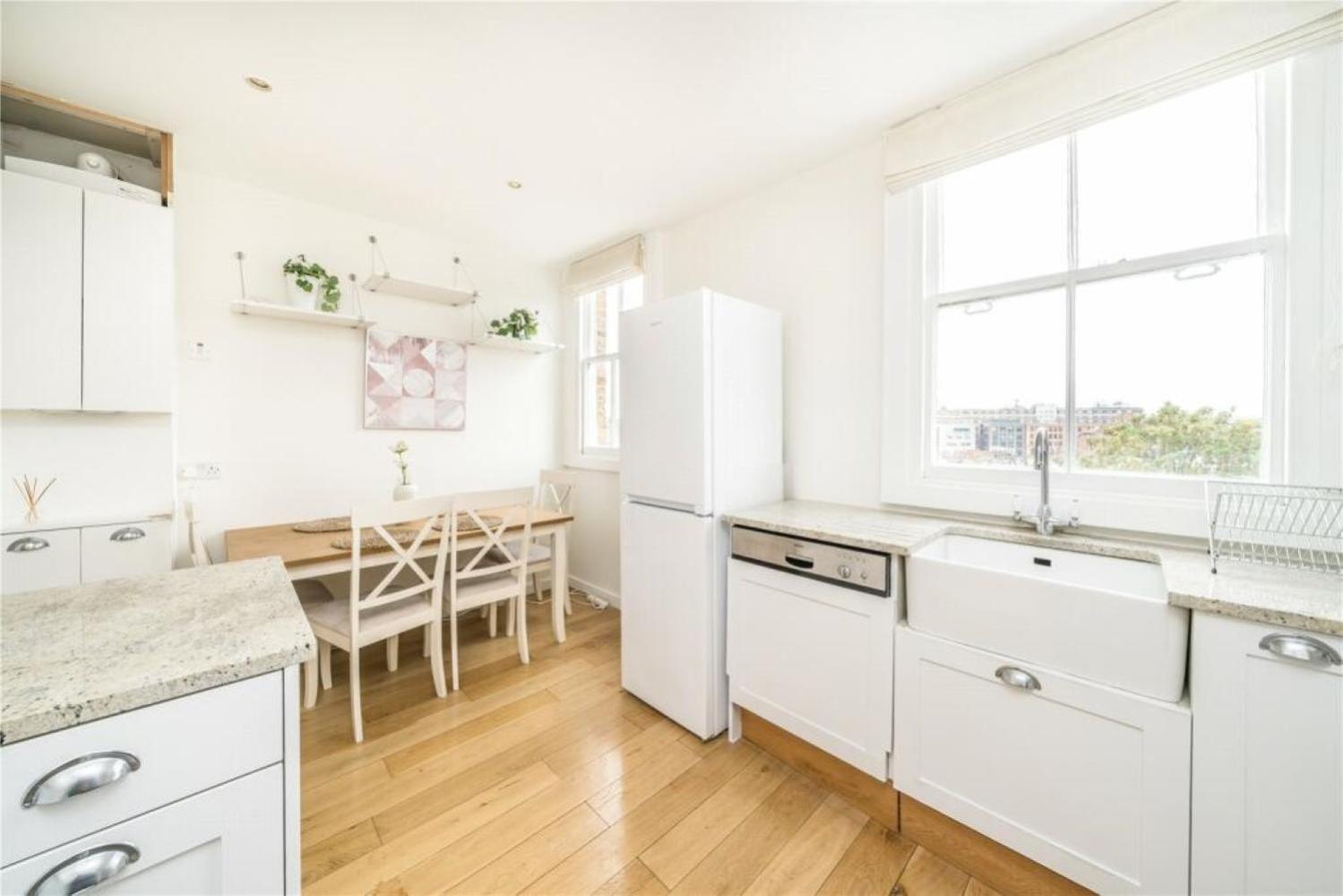 BOND STREET STATION 2 BED FLAT