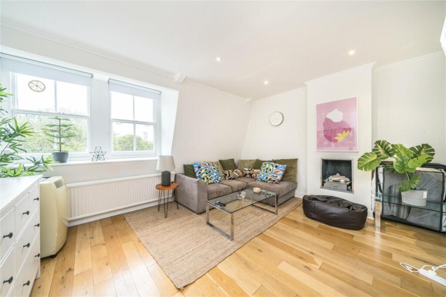 BOND STREET STATION 2 BED FLAT