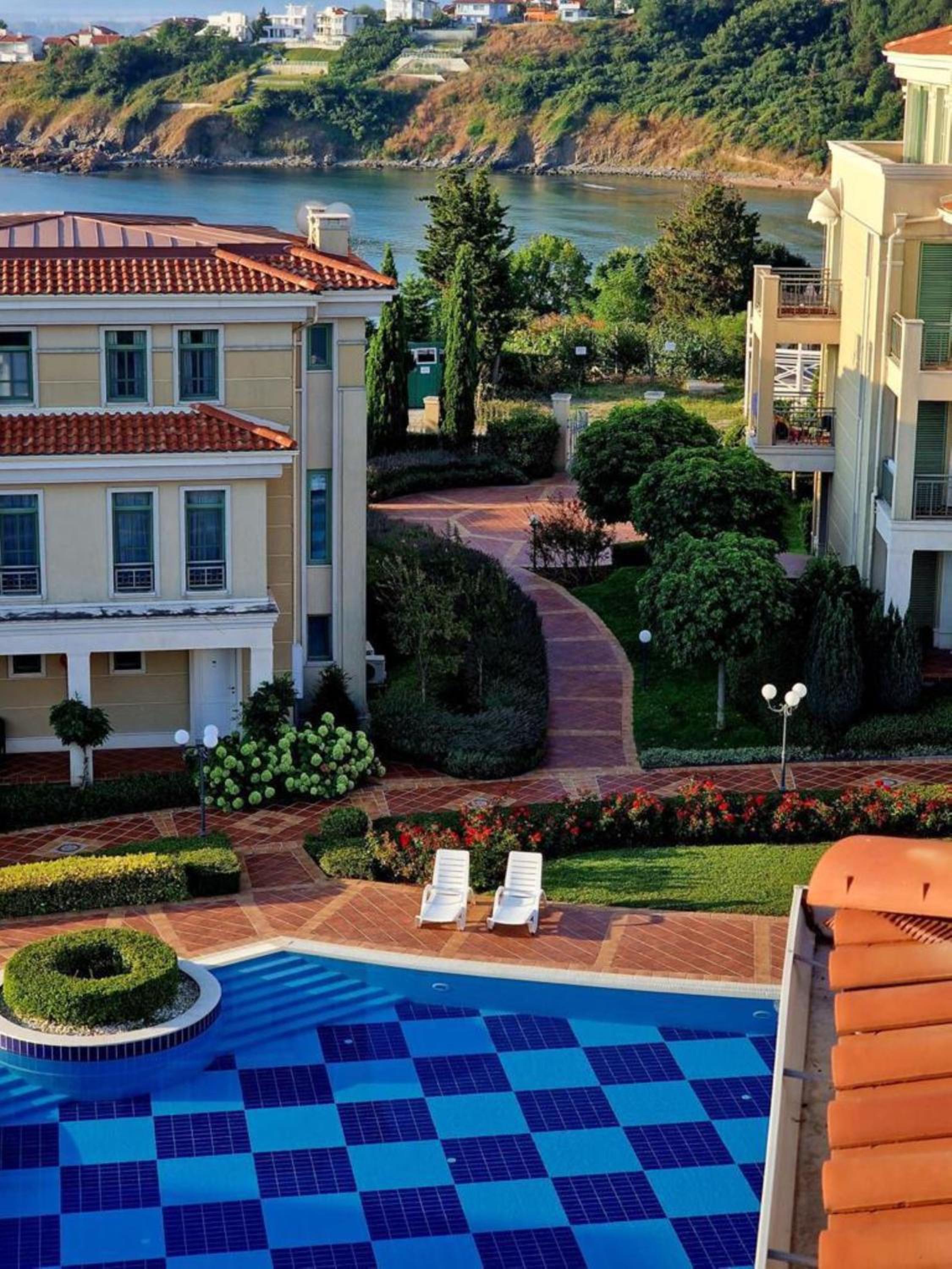 Flores Garden - Menada Apartments