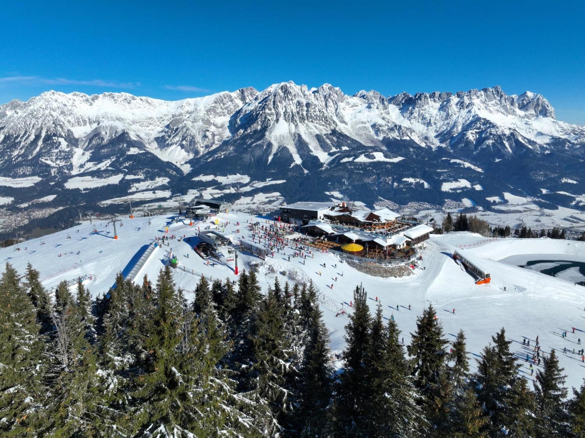 Genießen Sie Bergblick & Sauna im modernen Chalet