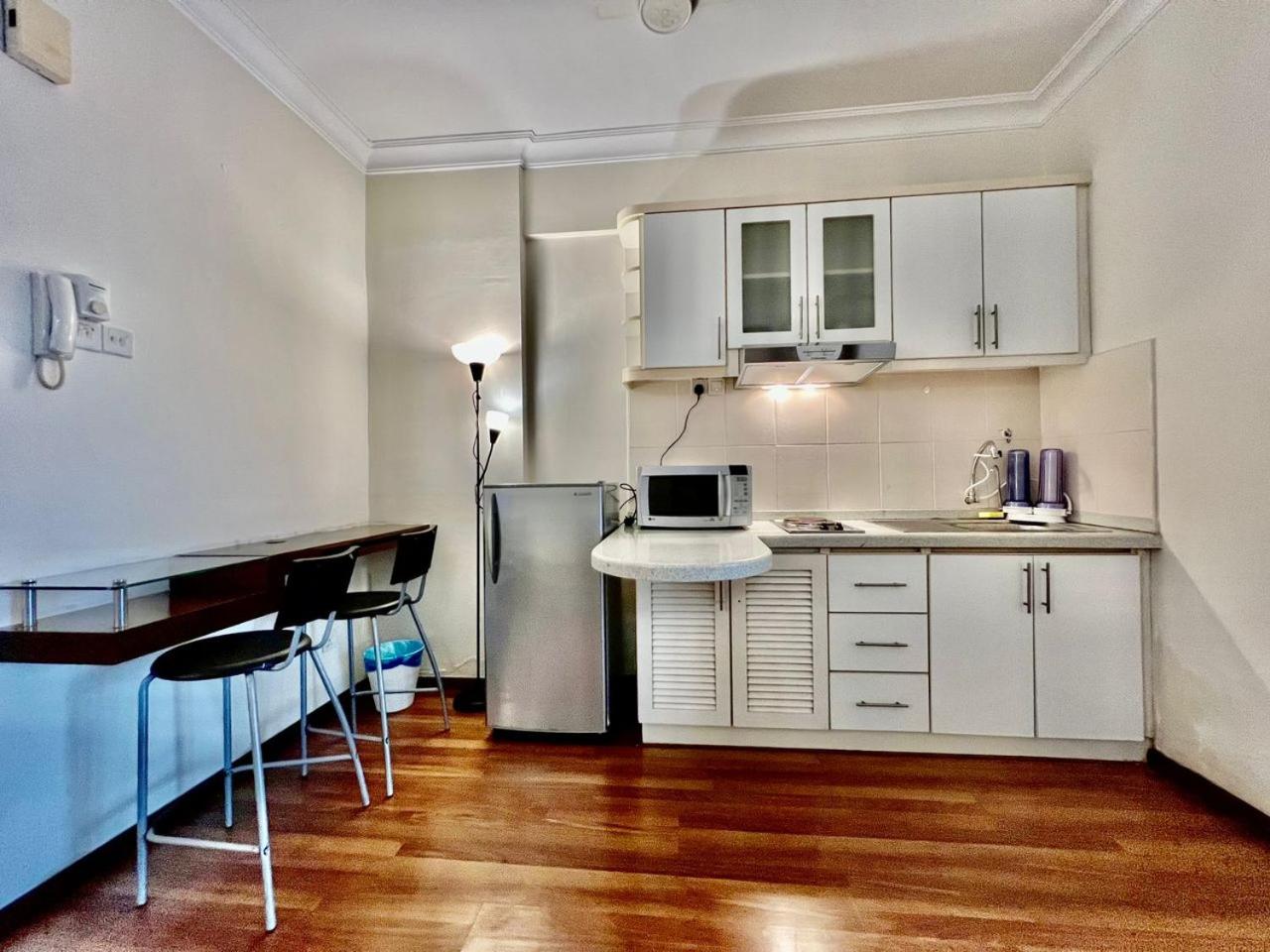 Studio Suite at Casa Mutiara 5 mins walk to LRT, Jalan Alor and Bukit Bintang