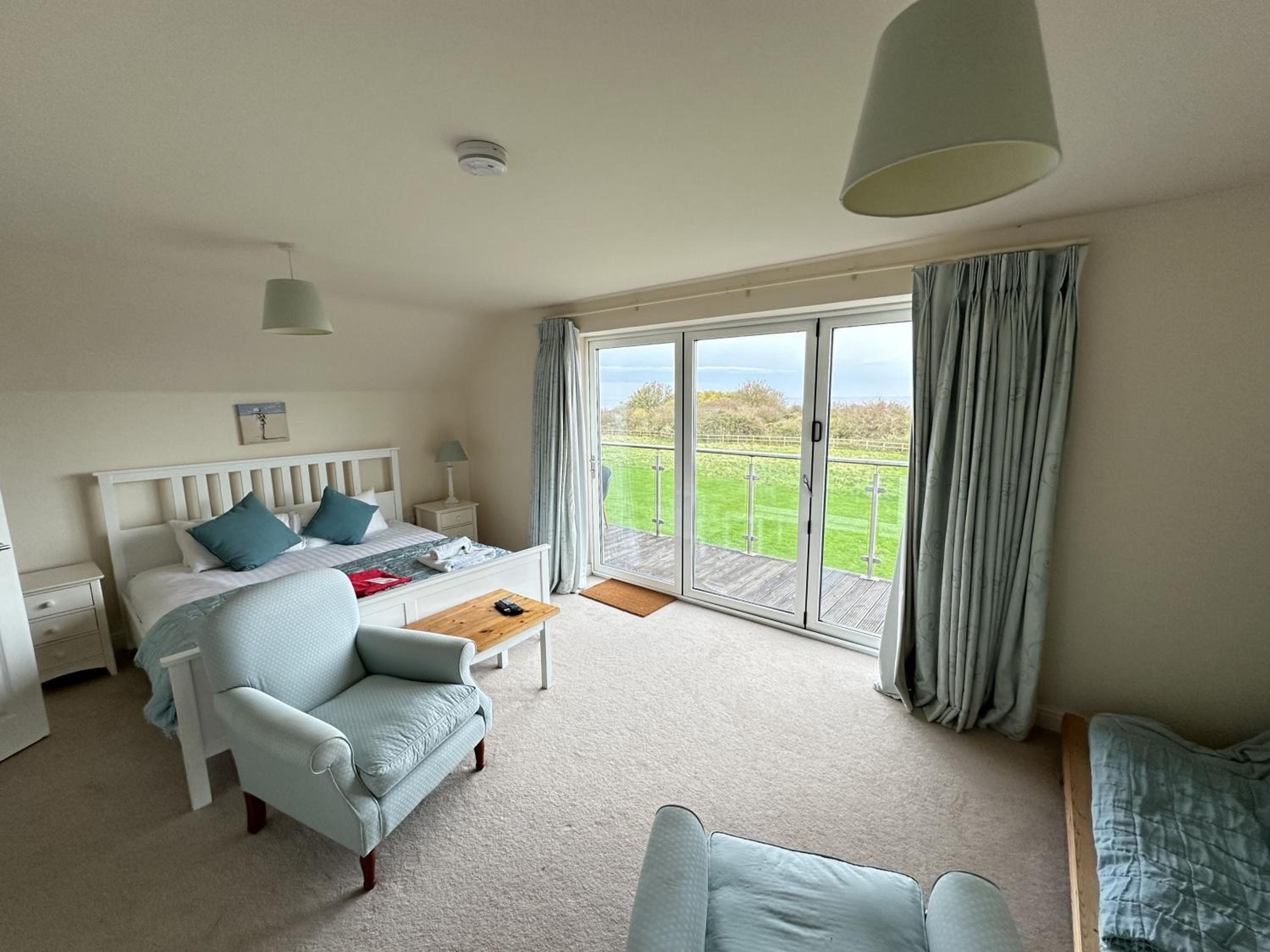 Sunrise View - Balcony and Seaview - Part of the The Bay Filey Holiday Village with pool, gym and direct beach access, pub, restaurant, tennis and meadows