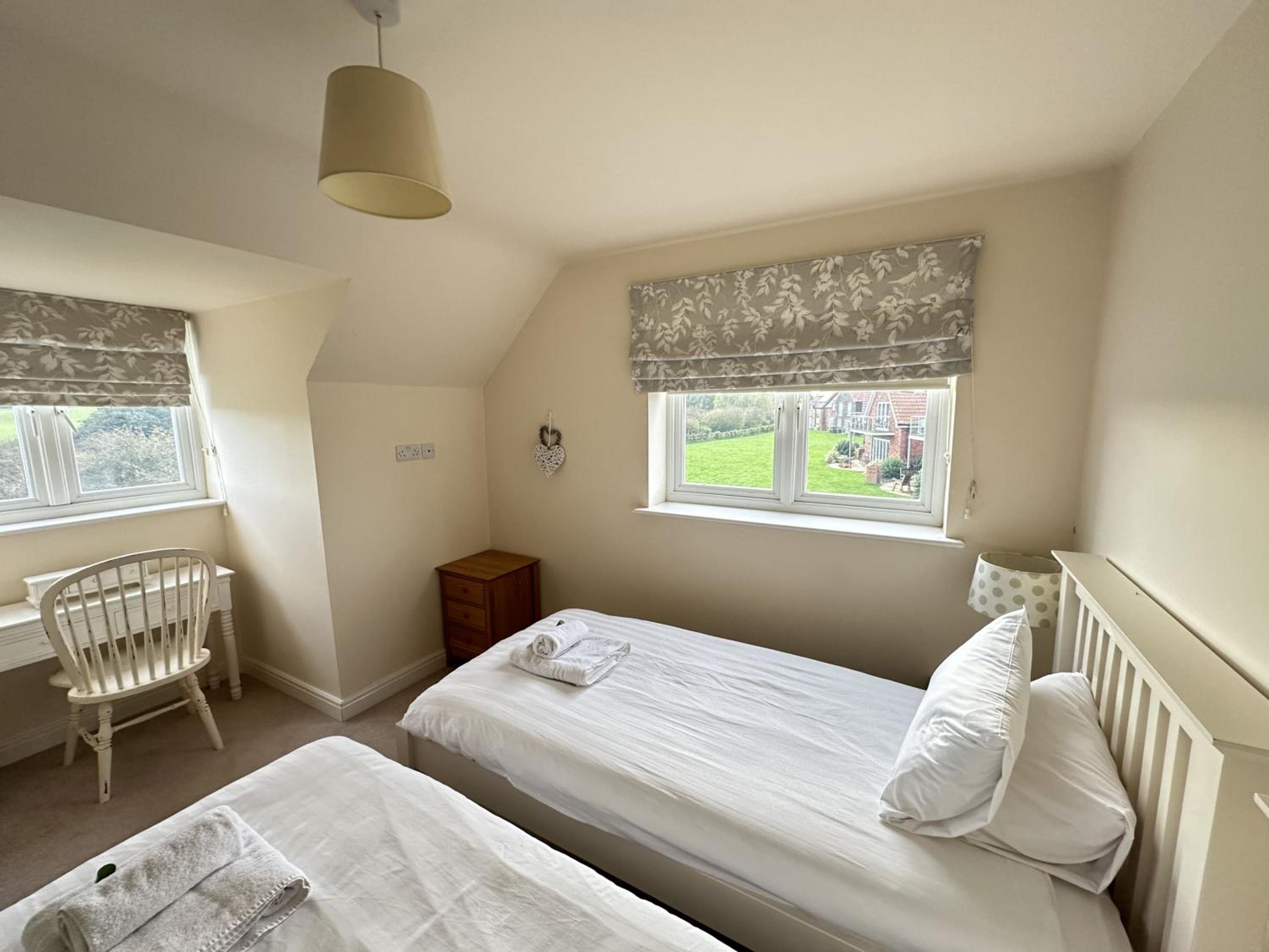 Sunrise View - Balcony and Seaview - Part of the The Bay Filey Holiday Village with pool, gym and direct beach access, pub, restaurant, tennis and meadows