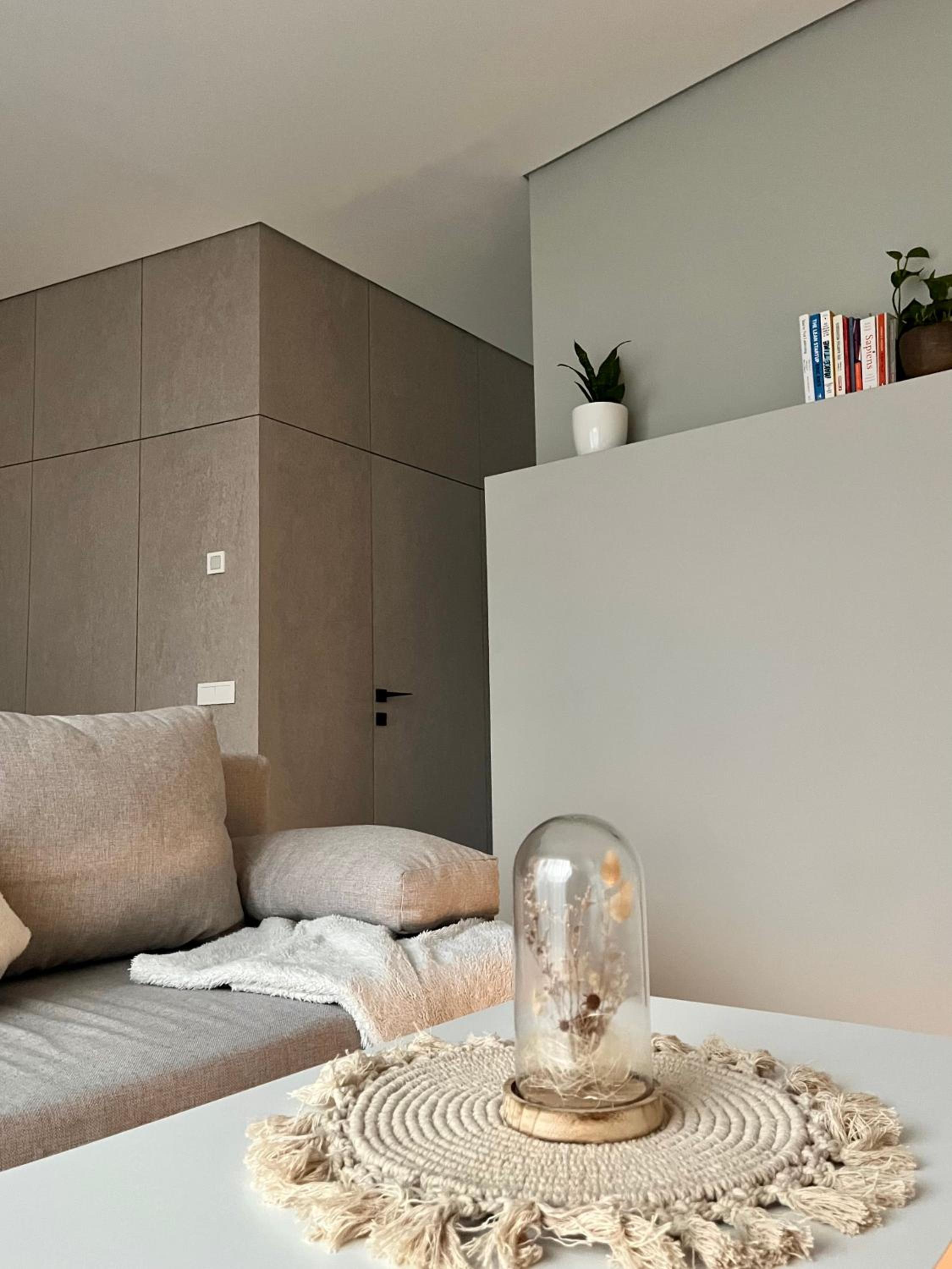 Cozy Apartment with Garden & Terrace in Kaunas