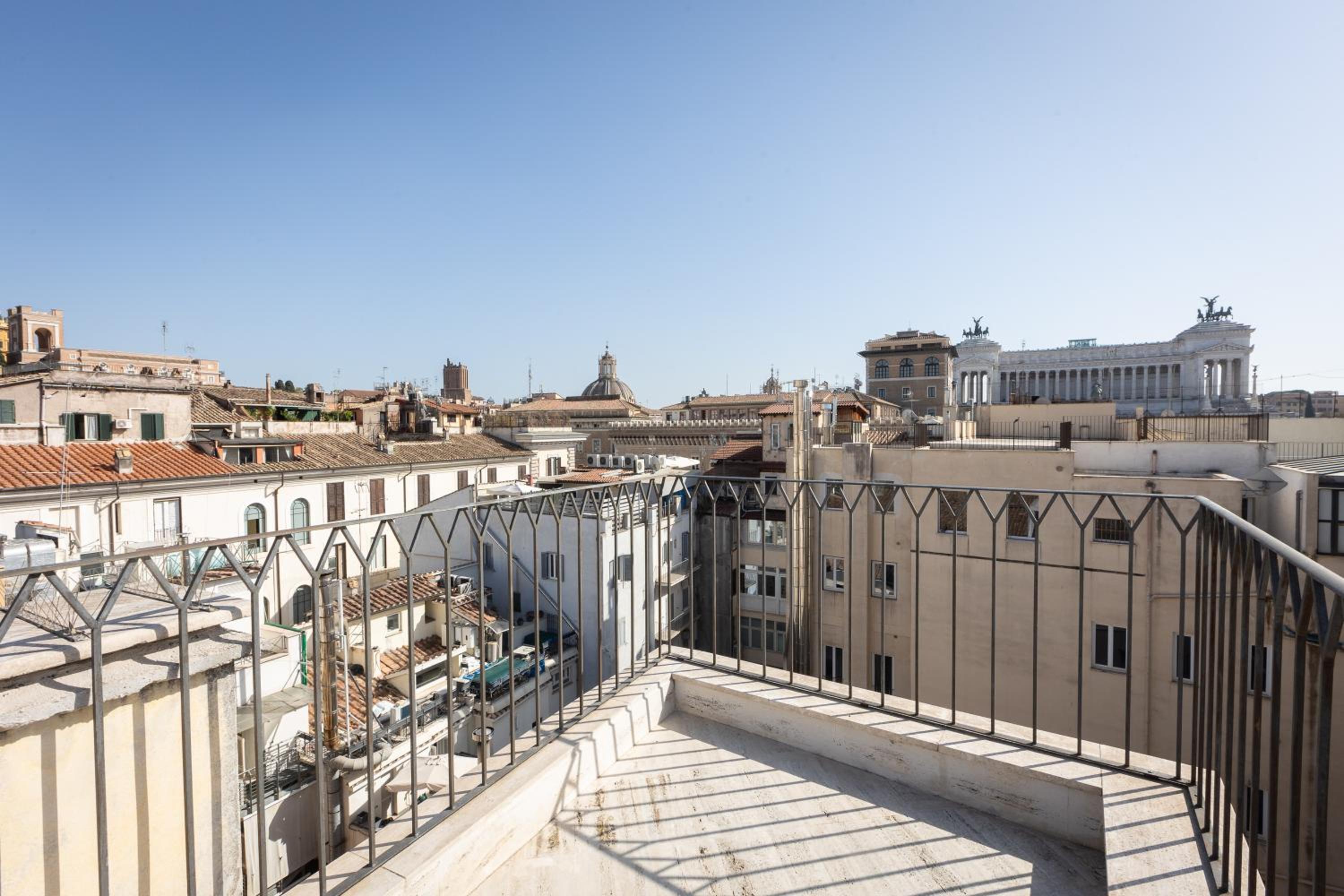 Amazing 3 Levels Penthouse Piazza Venezia