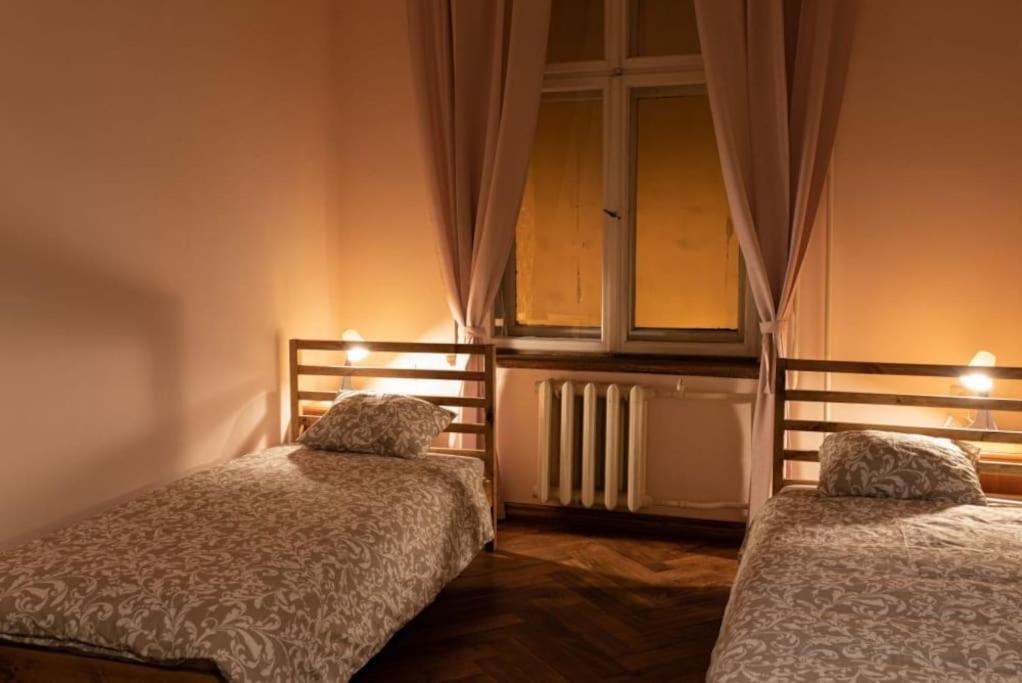 Horse House Apartment
