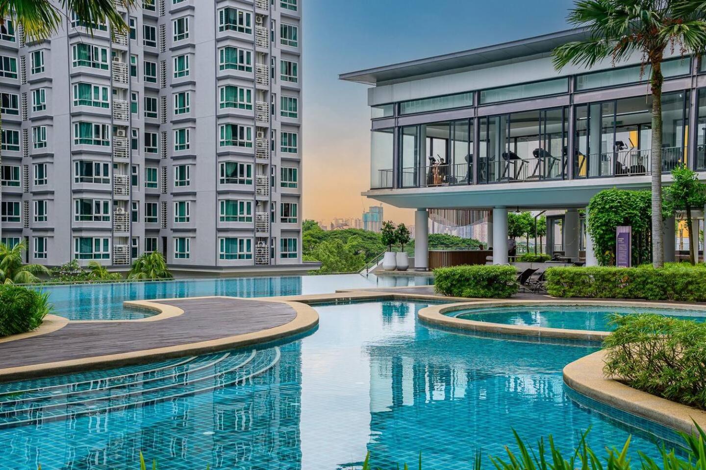Cozy KL Sunway Velocity Residence for 1-5pax connected to MRT & Malls