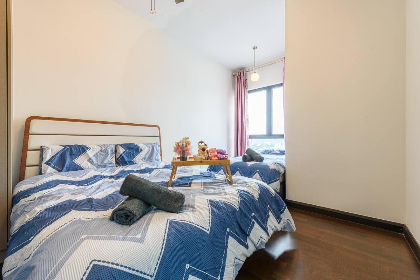Cozy KL Sunway Velocity Residence for 1-5pax connected to MRT & Malls