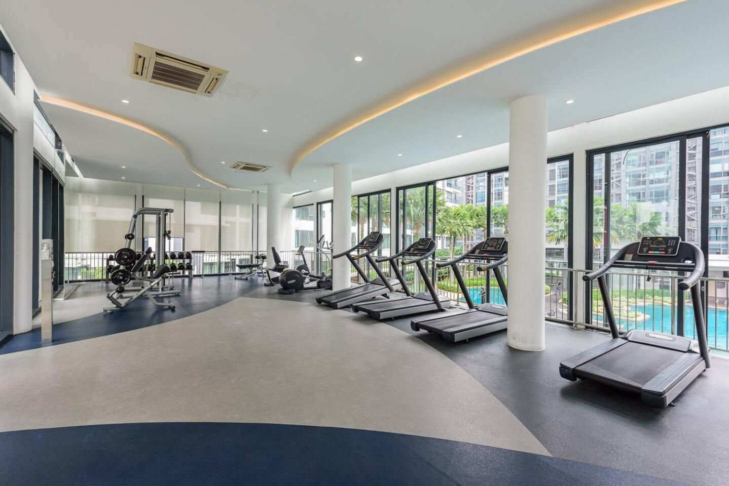 Cozy KL Sunway Velocity Residence for 1-5pax connected to MRT & Malls
