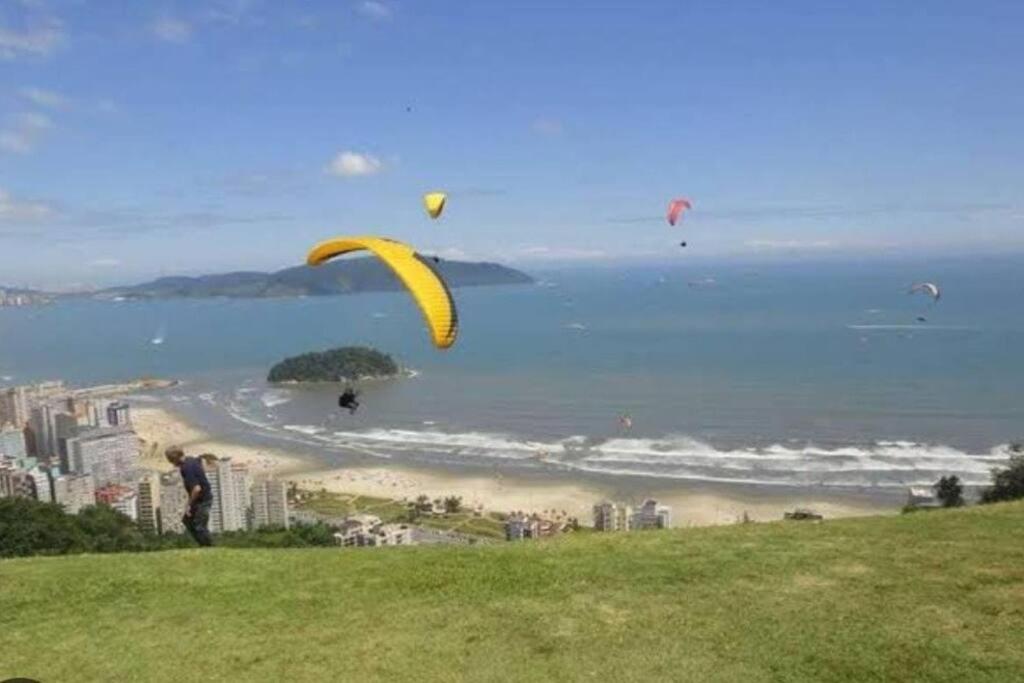 APARTAMENTO EM SANTOS DE FRENTE PARA A PRAIA view 4