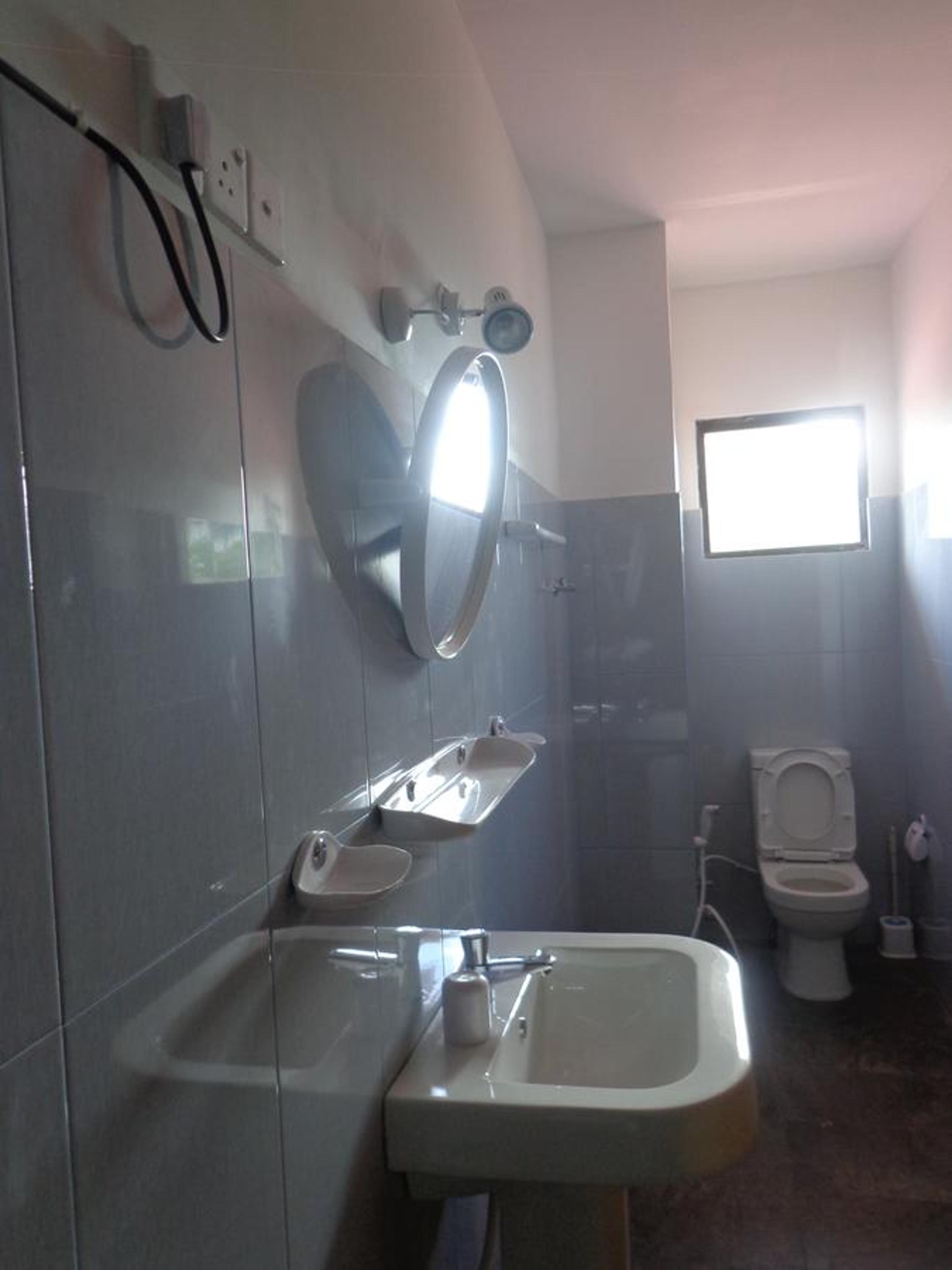 Anura Guest Inn