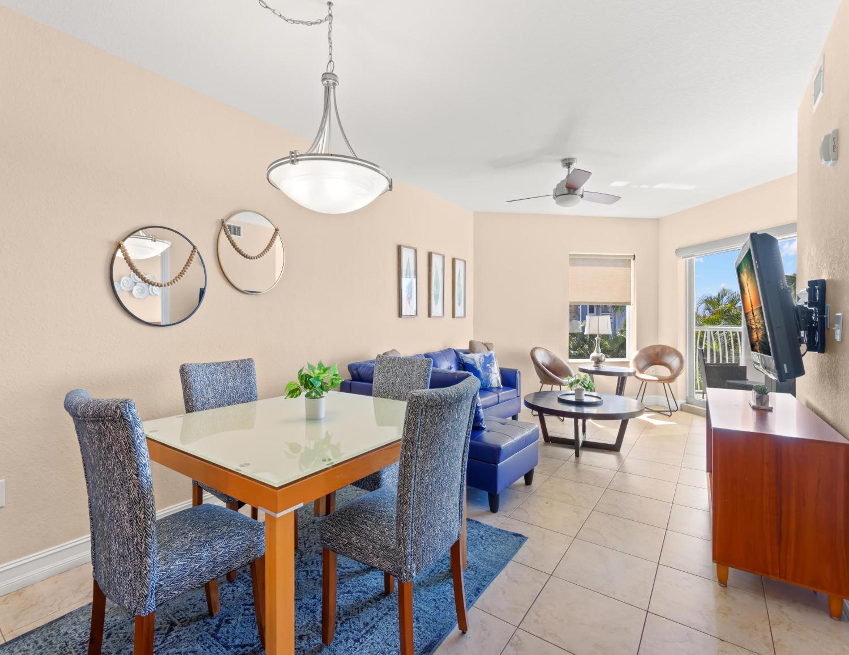 Crystal Palms 307 view 5