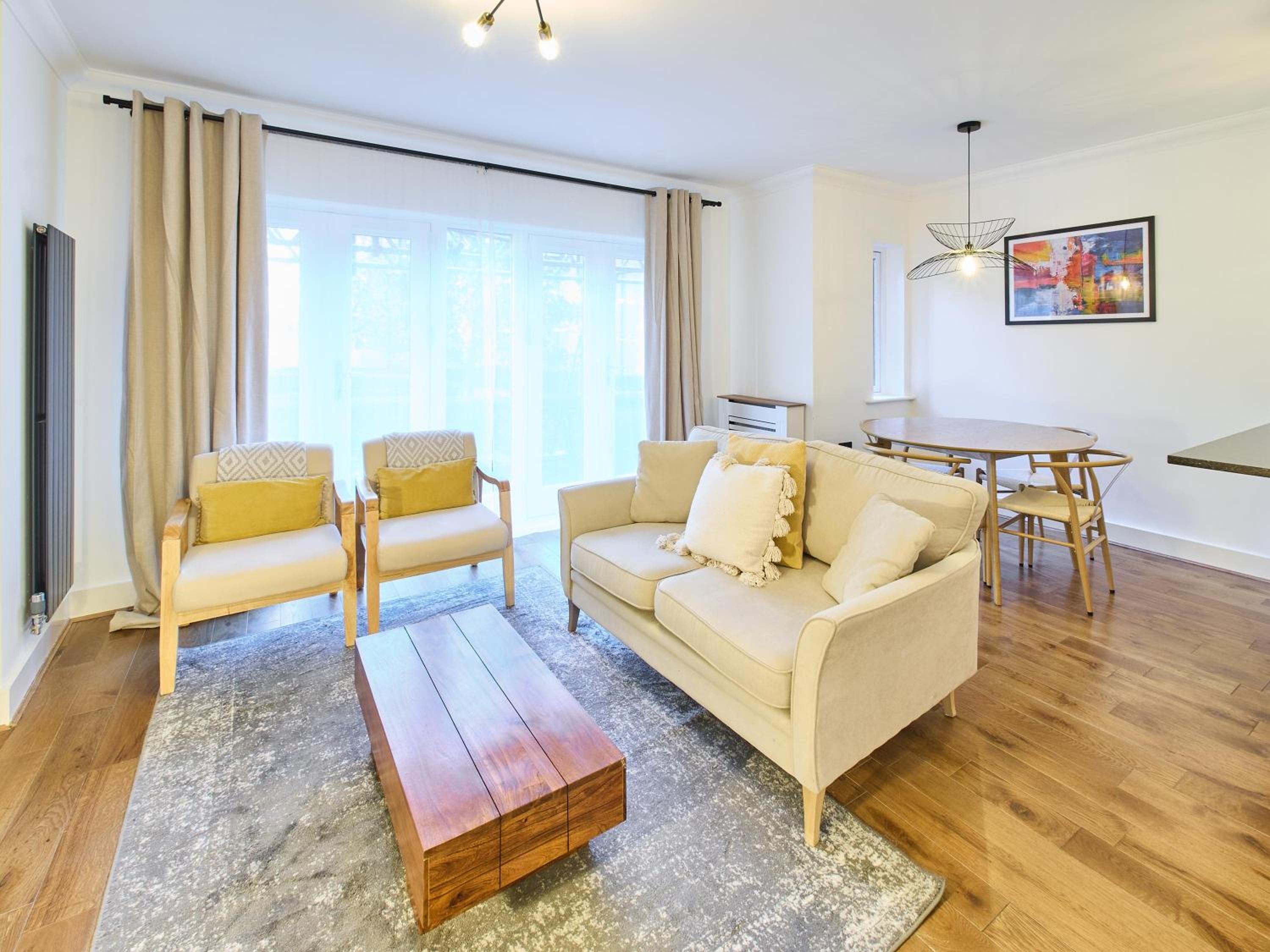 Host & Stay - Bellflower Mews view 5