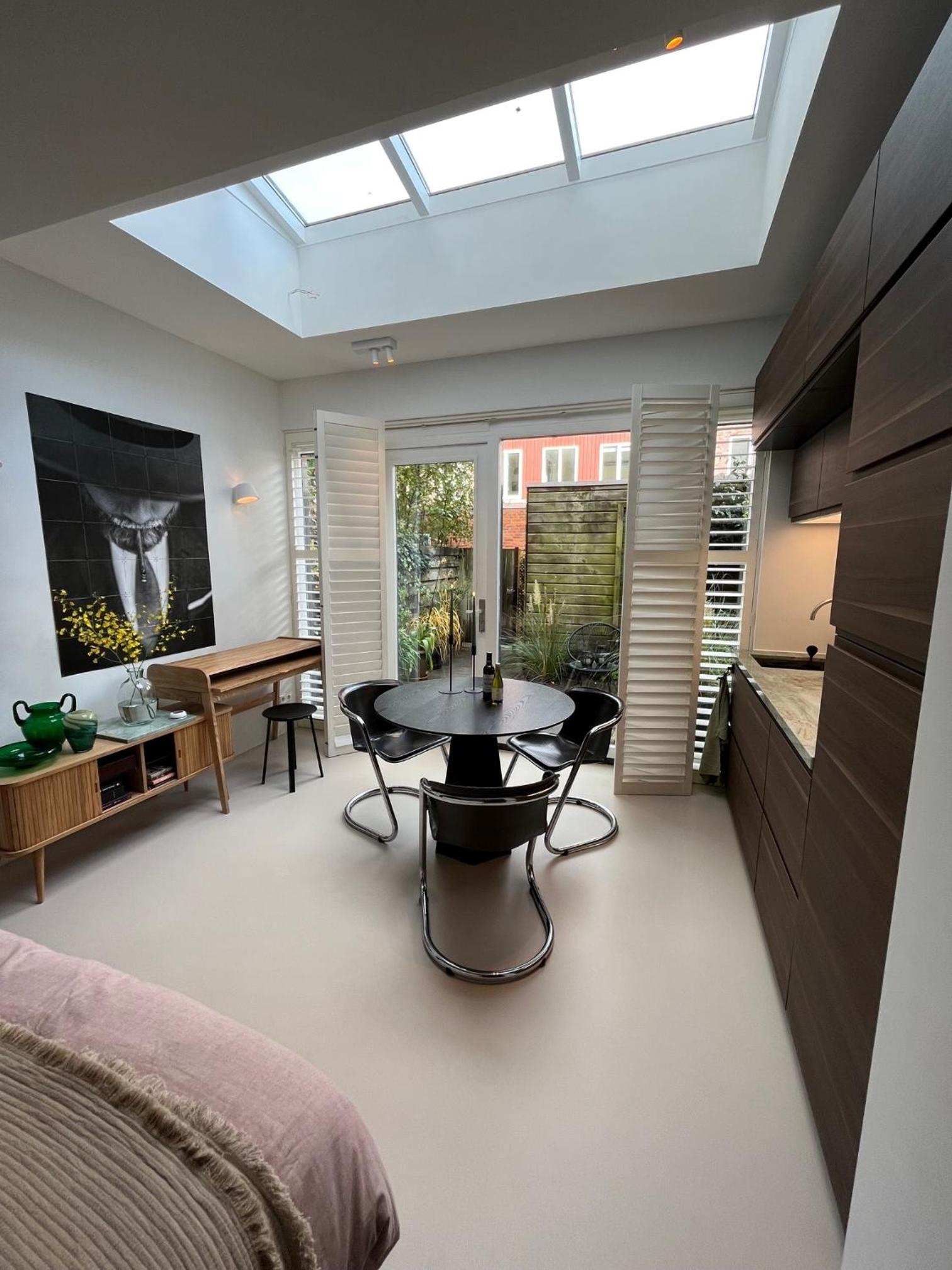 B&B Urban Oasis with Free Parking