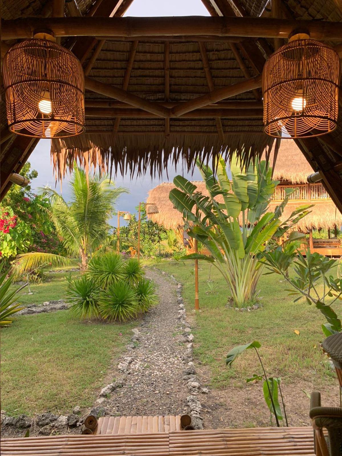 Tongo Hill Cottages view 3