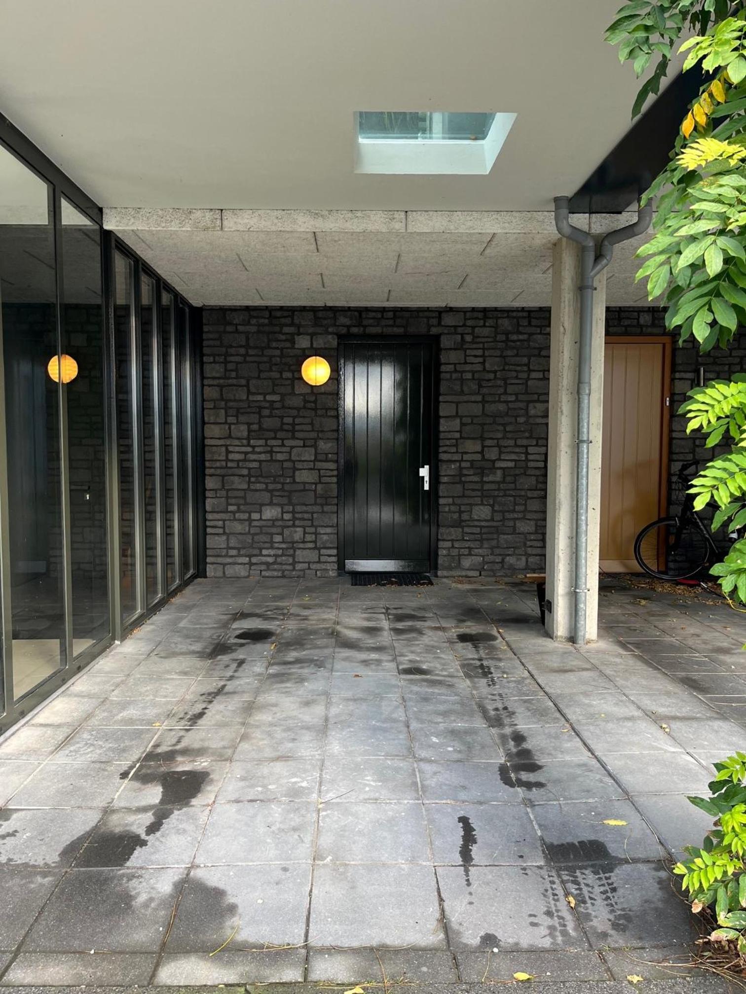 B&B Urban Oasis with Free Parking