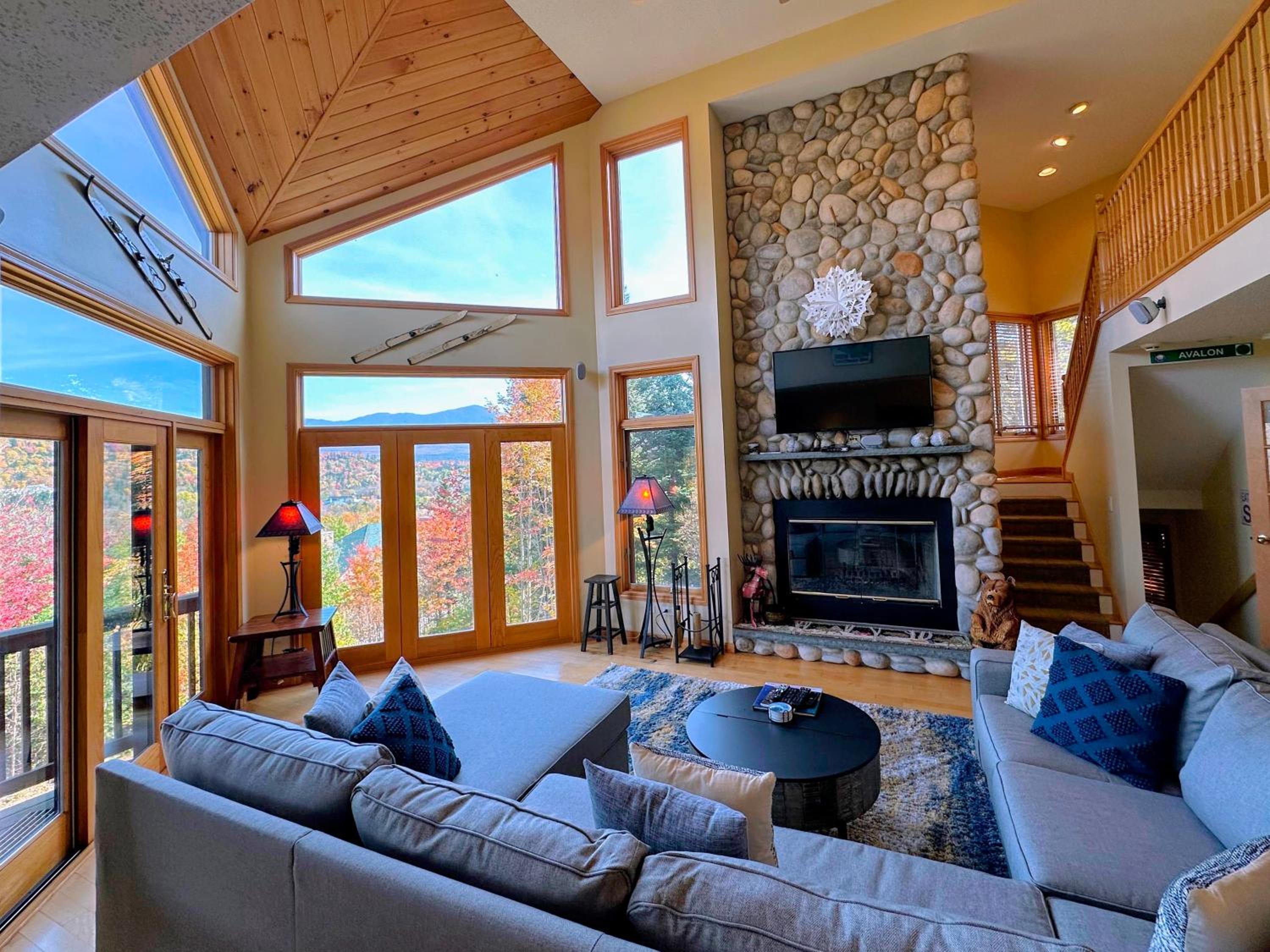 CR16 Ski-in/Out luxury home mountain views Bretton Woods view 5