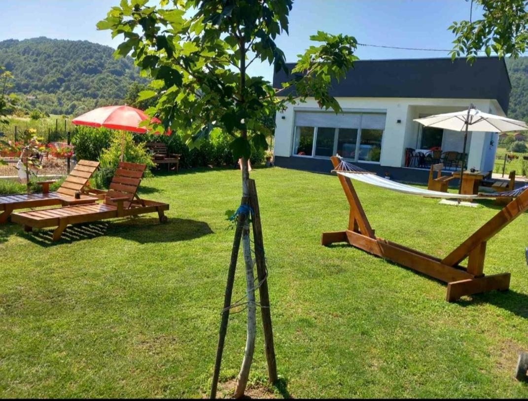 House De Luxe