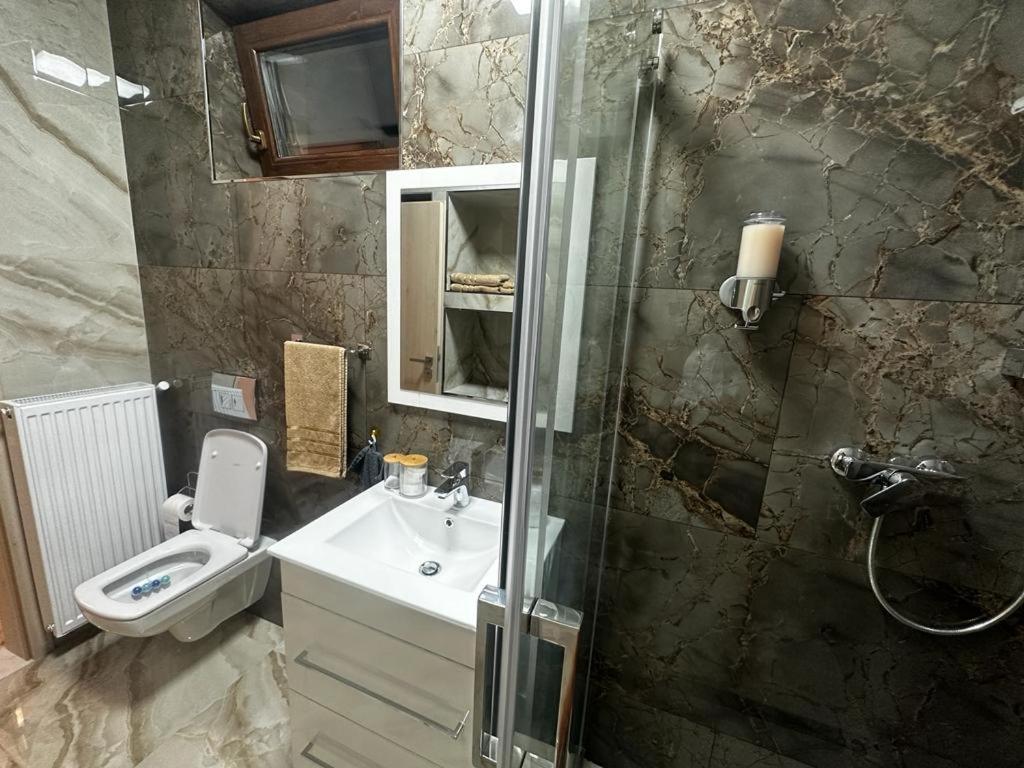 Emanuela Apartments view 3