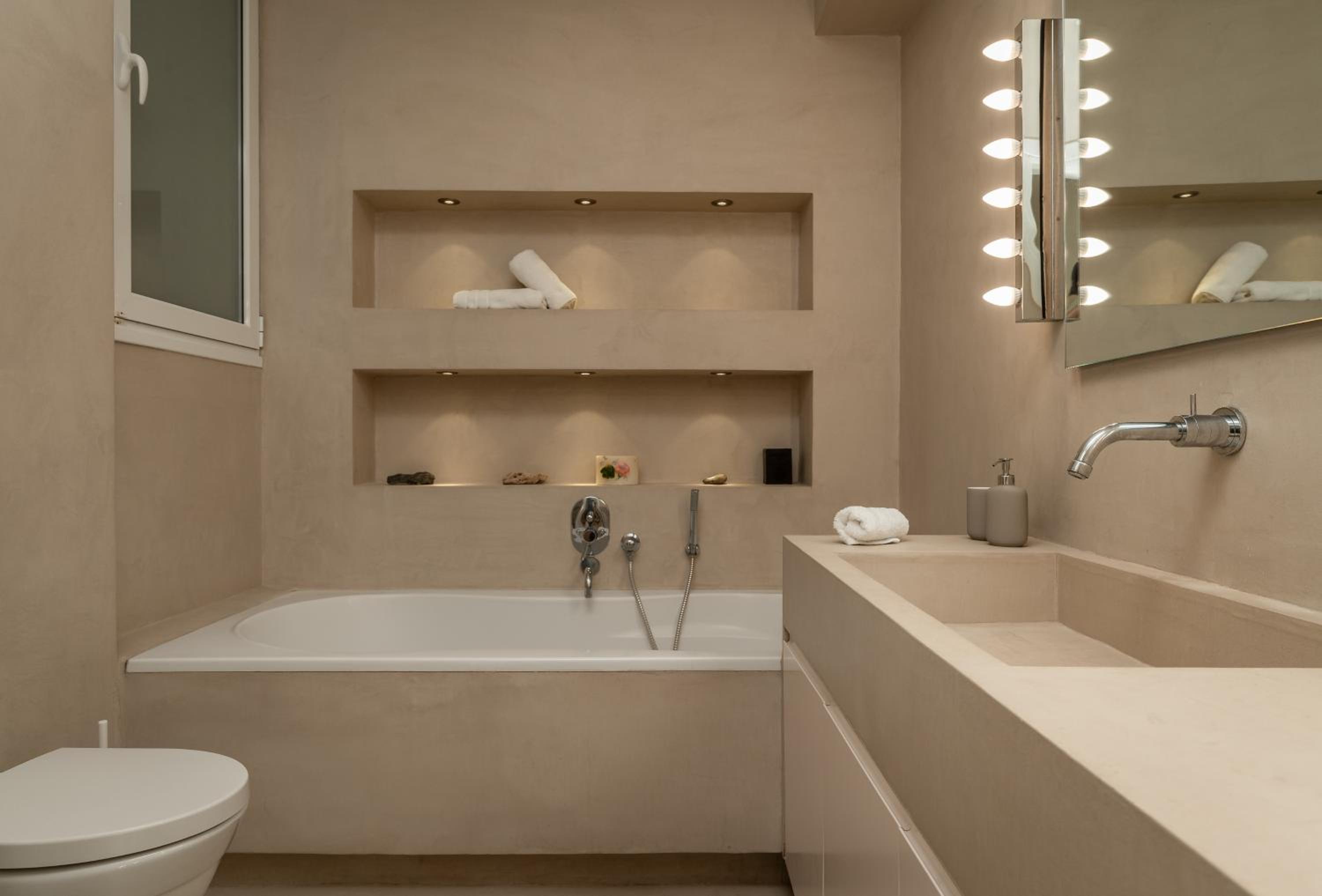 Urban Retreat in the Heart of Athens
