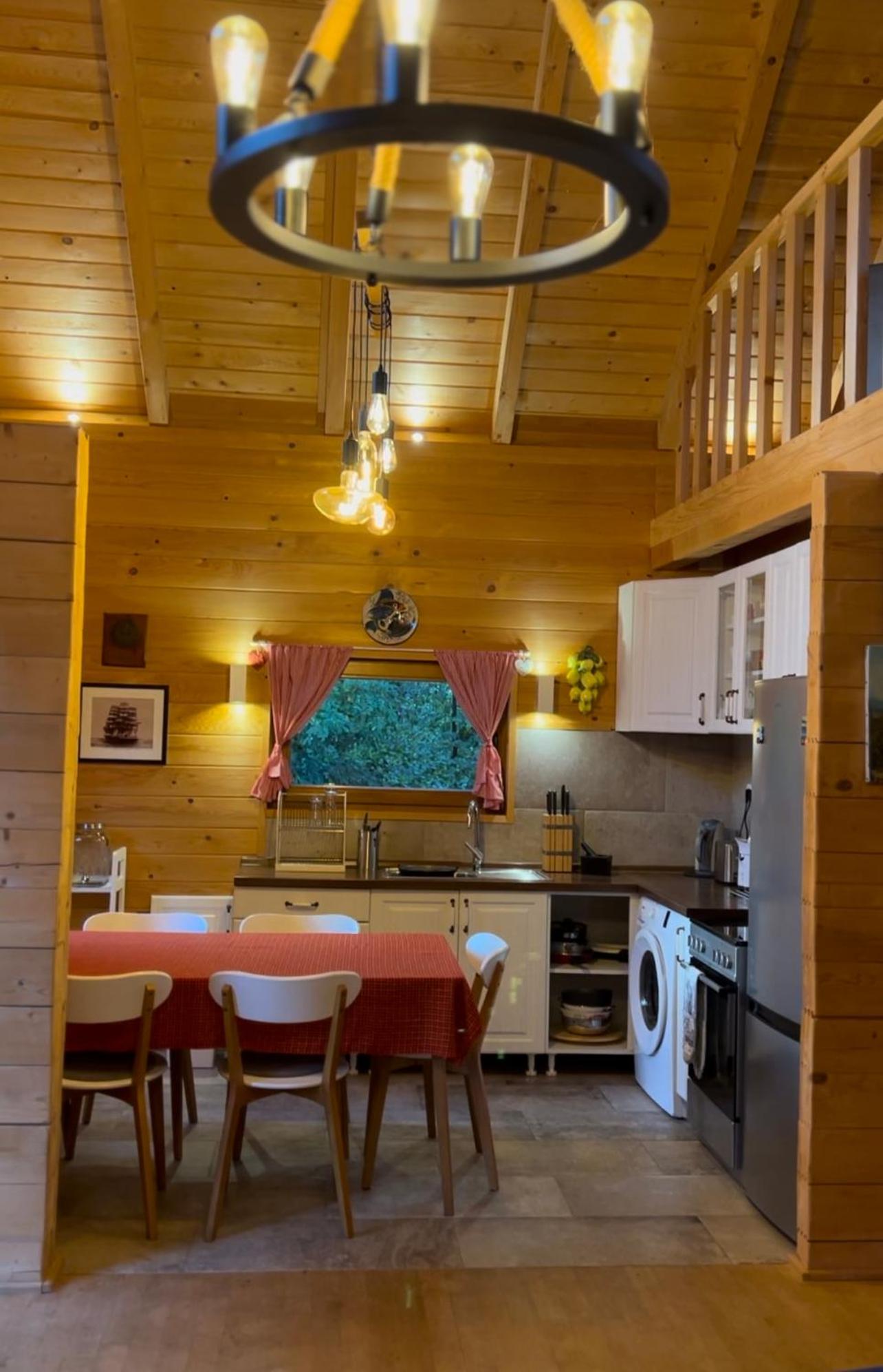 Wood Cabin Hillside Retreat