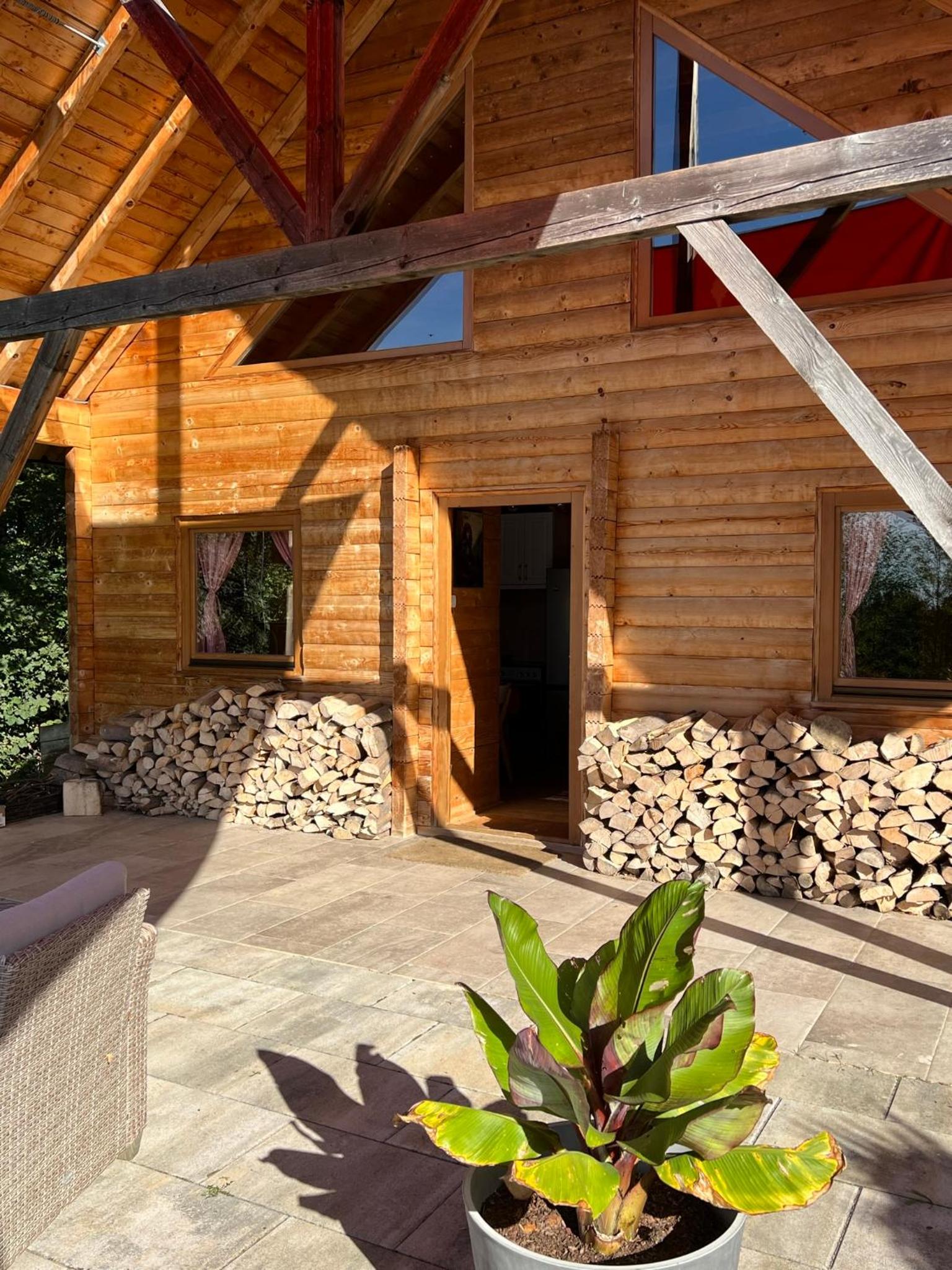 Wood Cabin Hillside Retreat