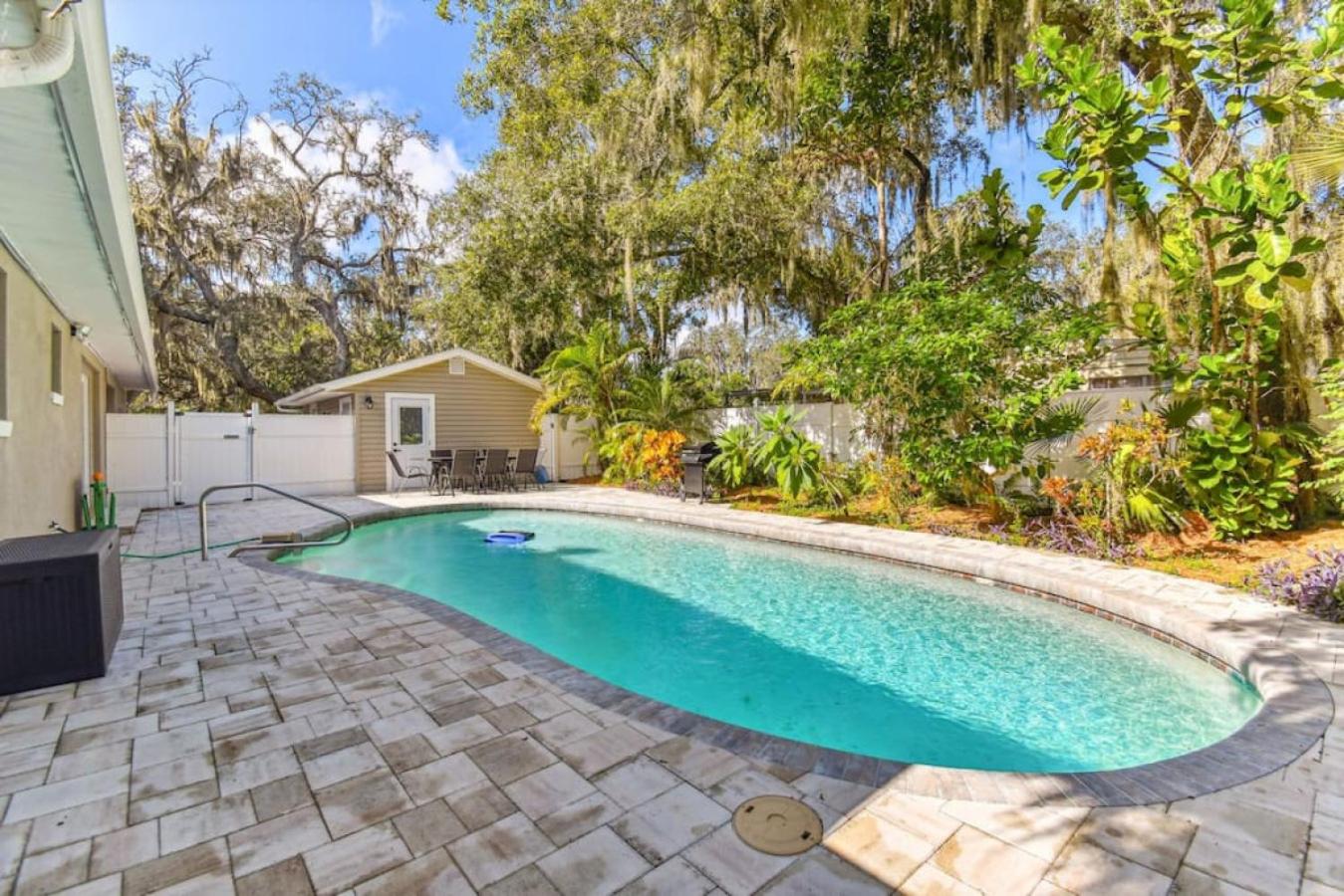 Tampa Bay Area Vacations - By the River, Pool and King bed - Property Image 1