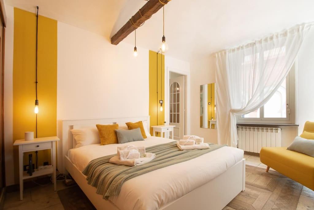 [Porta Susa-Centro] Suite con Netflix, Wi-Fi e A/C photo 2